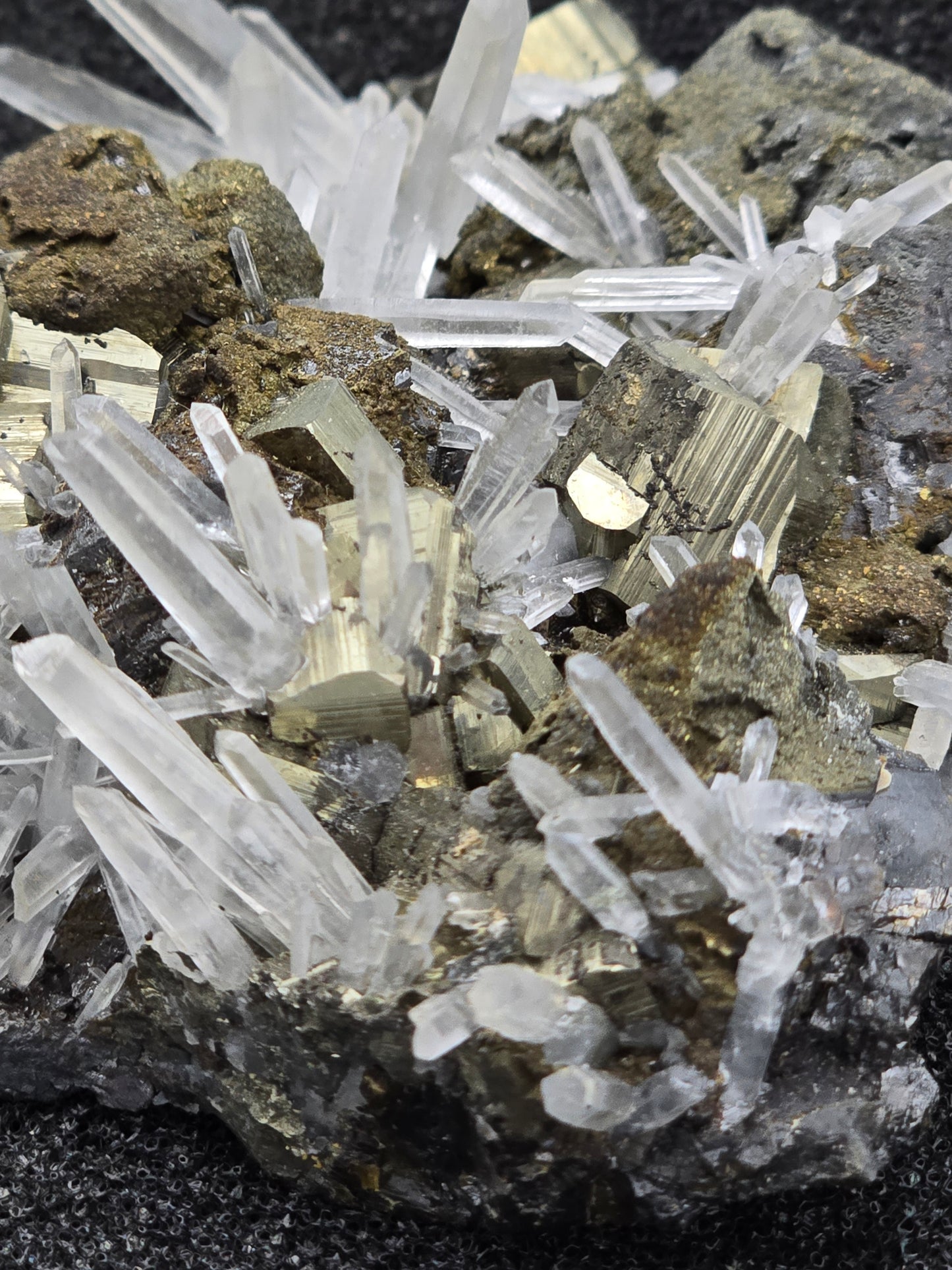 CHALCOPYRITE, PYRITE, SPHALERITE with QUARTZ (small cabinet)