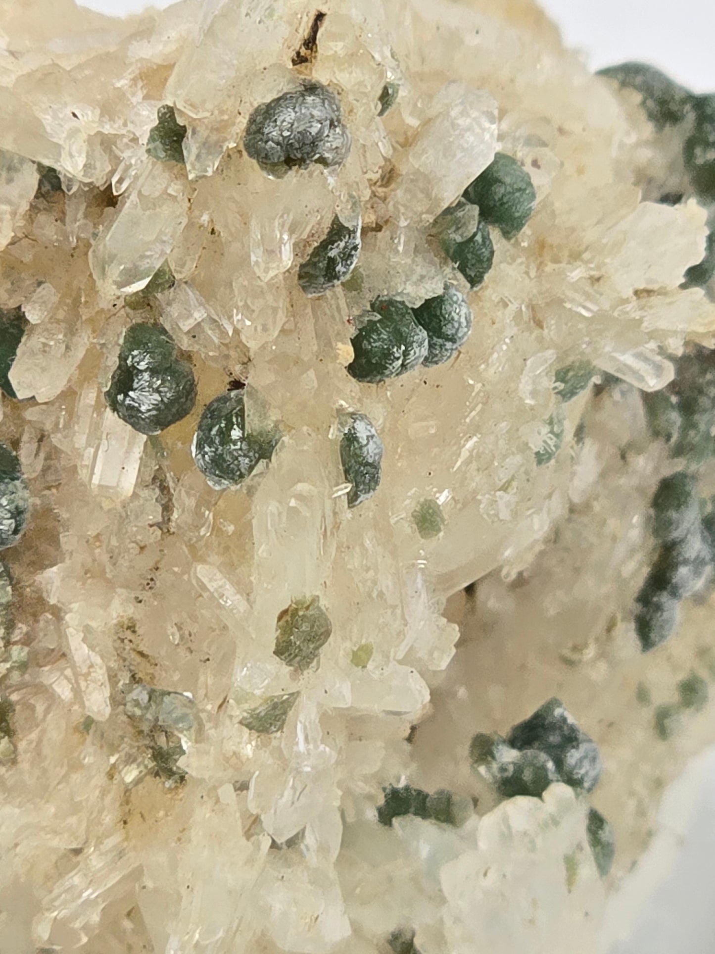 COOKEITE ON QUARTZ (miniature)