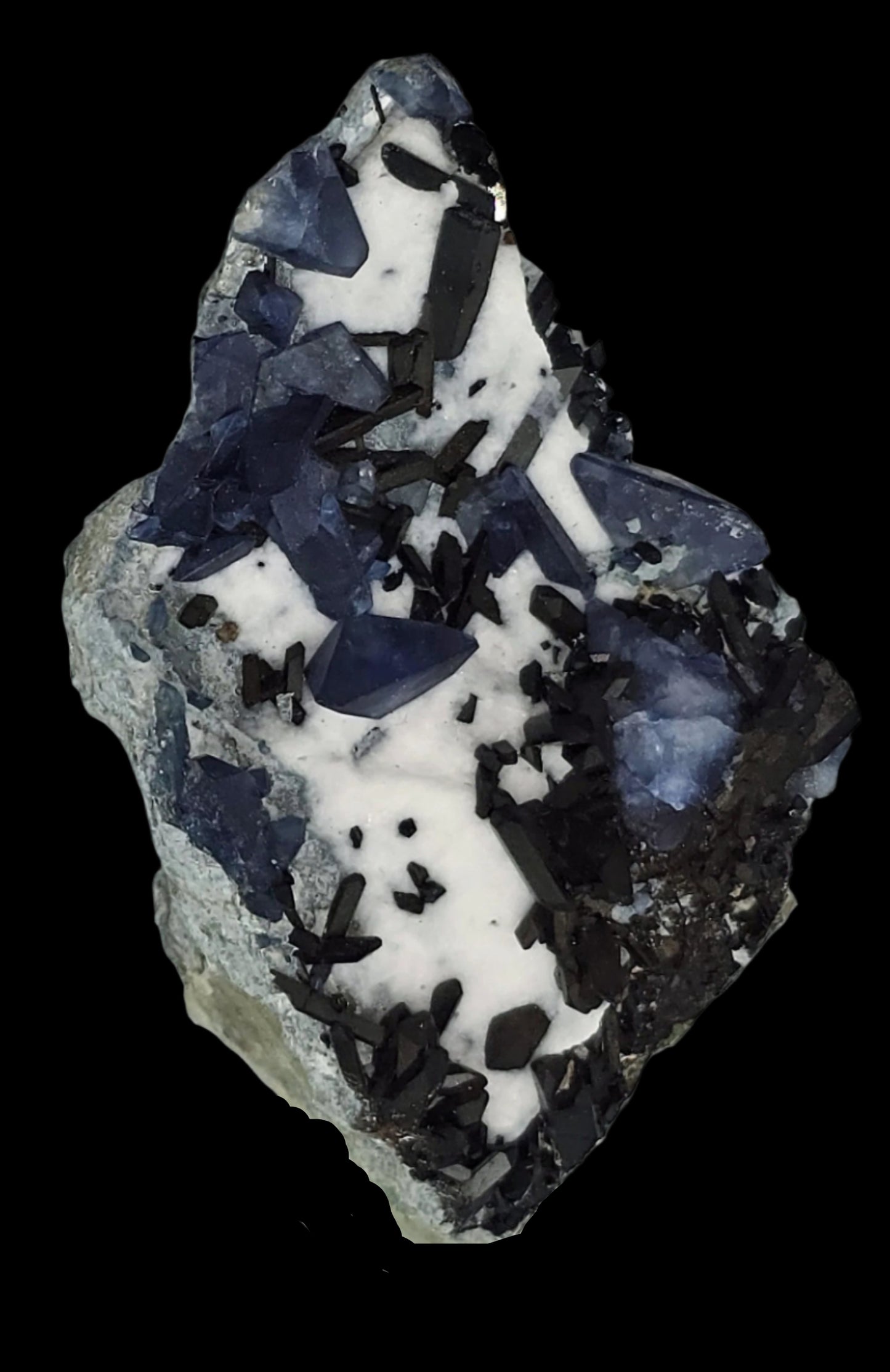 BENITOITE (BLUE), NEPTUNITE (BLACKISH RED), JOAQUINITE (BROWN) on NATROLITE (WHITE)