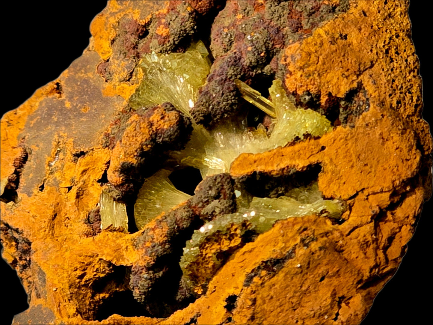 ADAMITE (small cabinet)