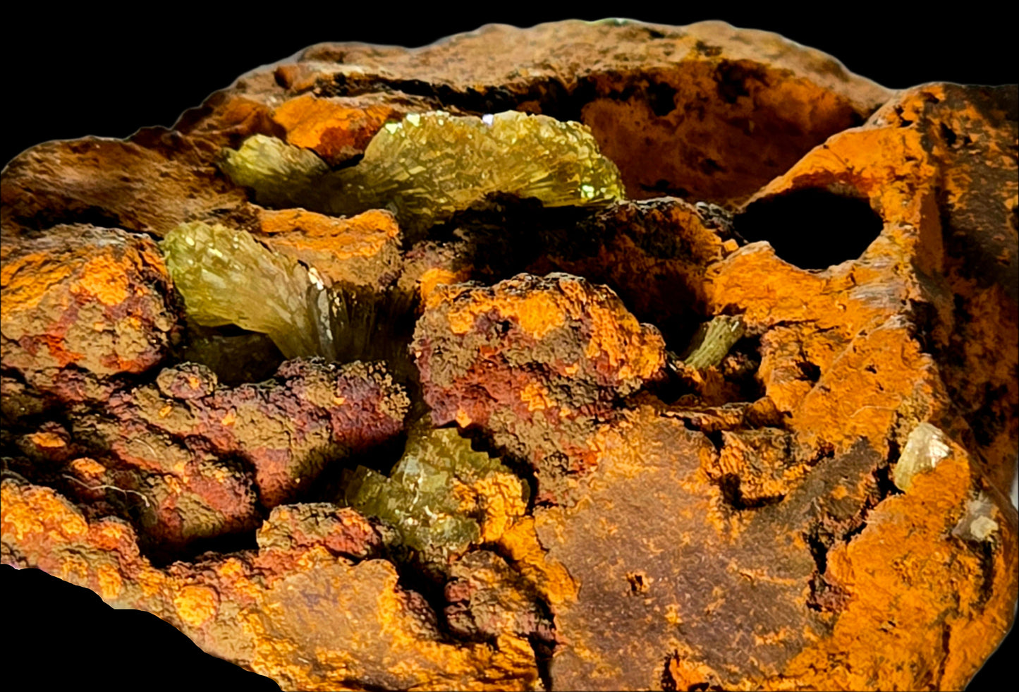 ADAMITE (small cabinet)