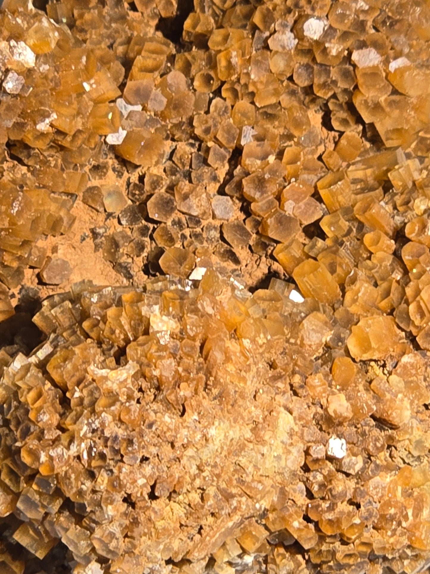 ARAGONITE (cabinet)