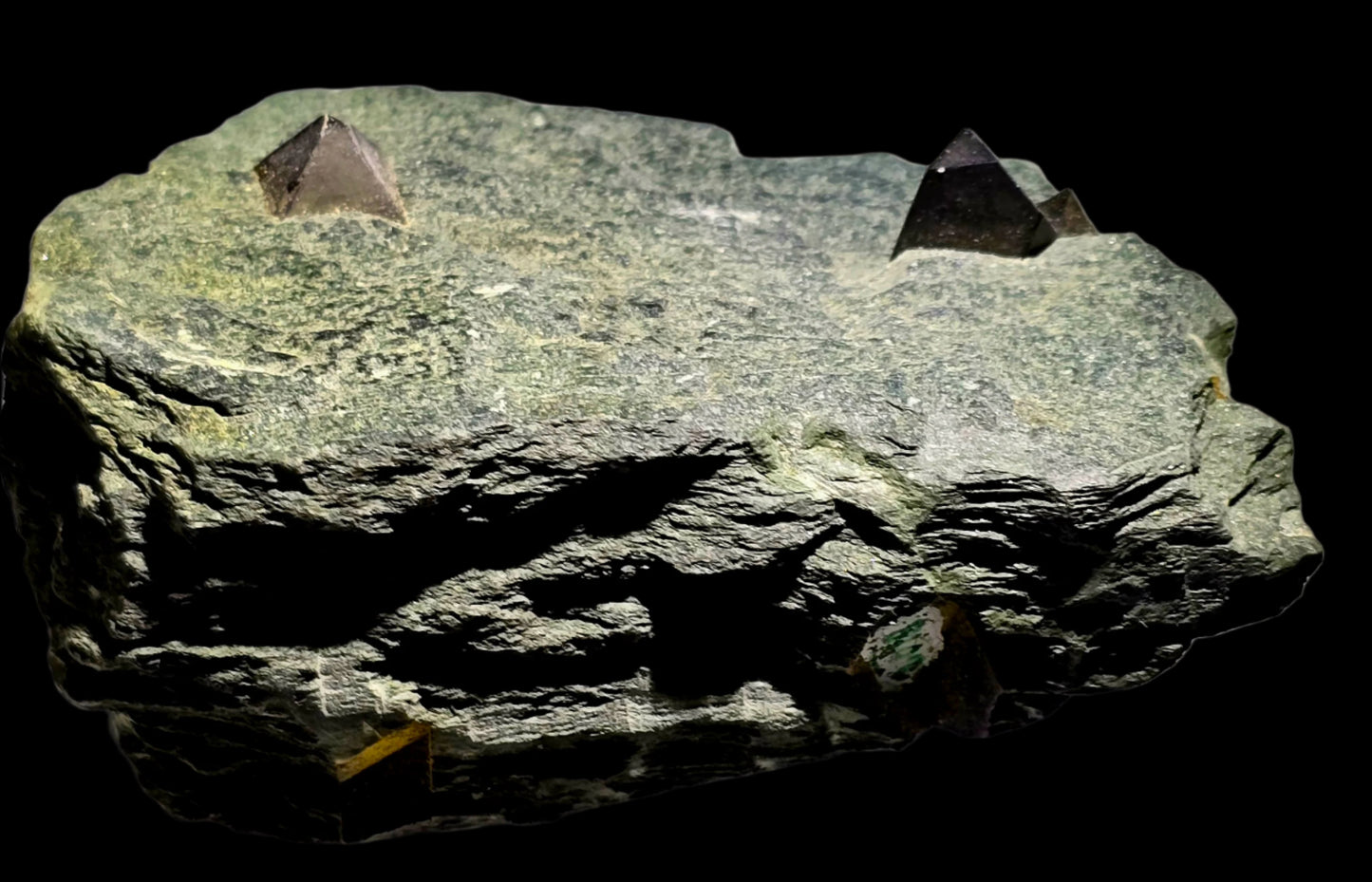 MAGNETITE (cabinet)