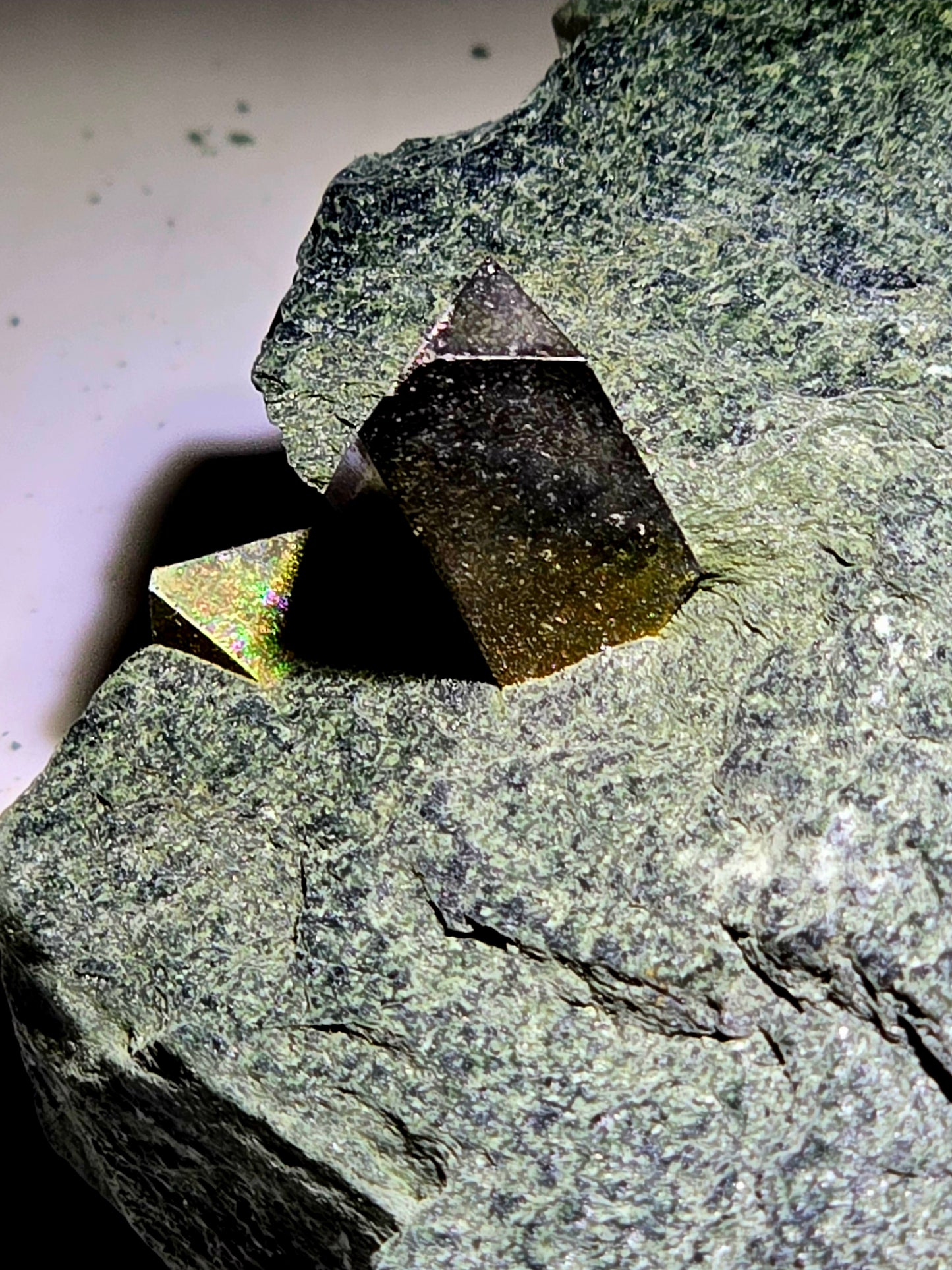 MAGNETITE (cabinet)