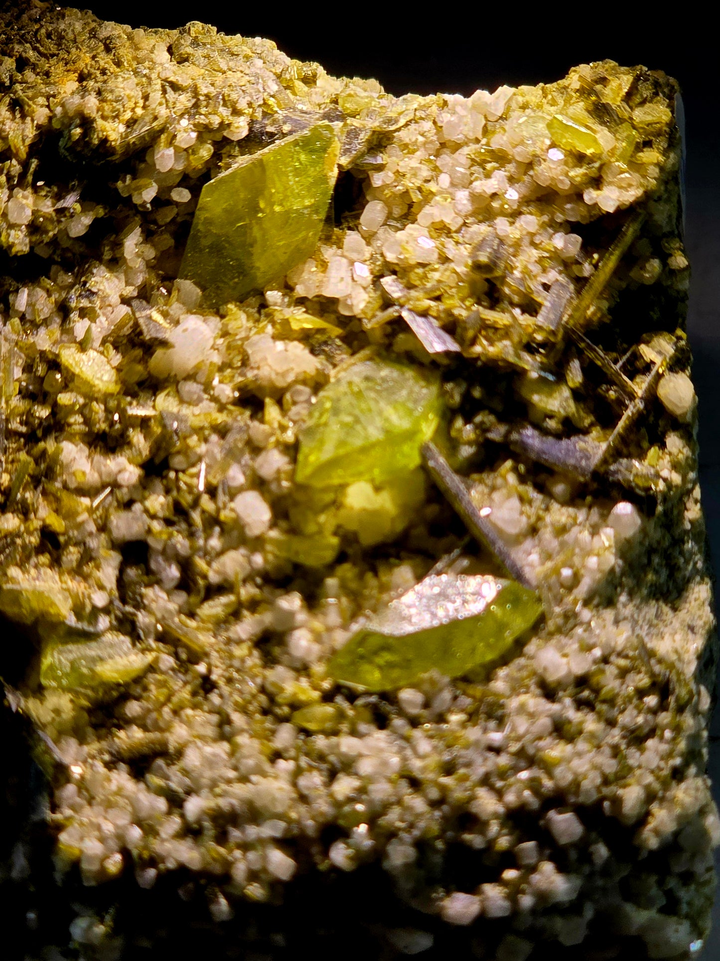 TITANITE (SPHENE) with EPIDOTE (small cabinet)