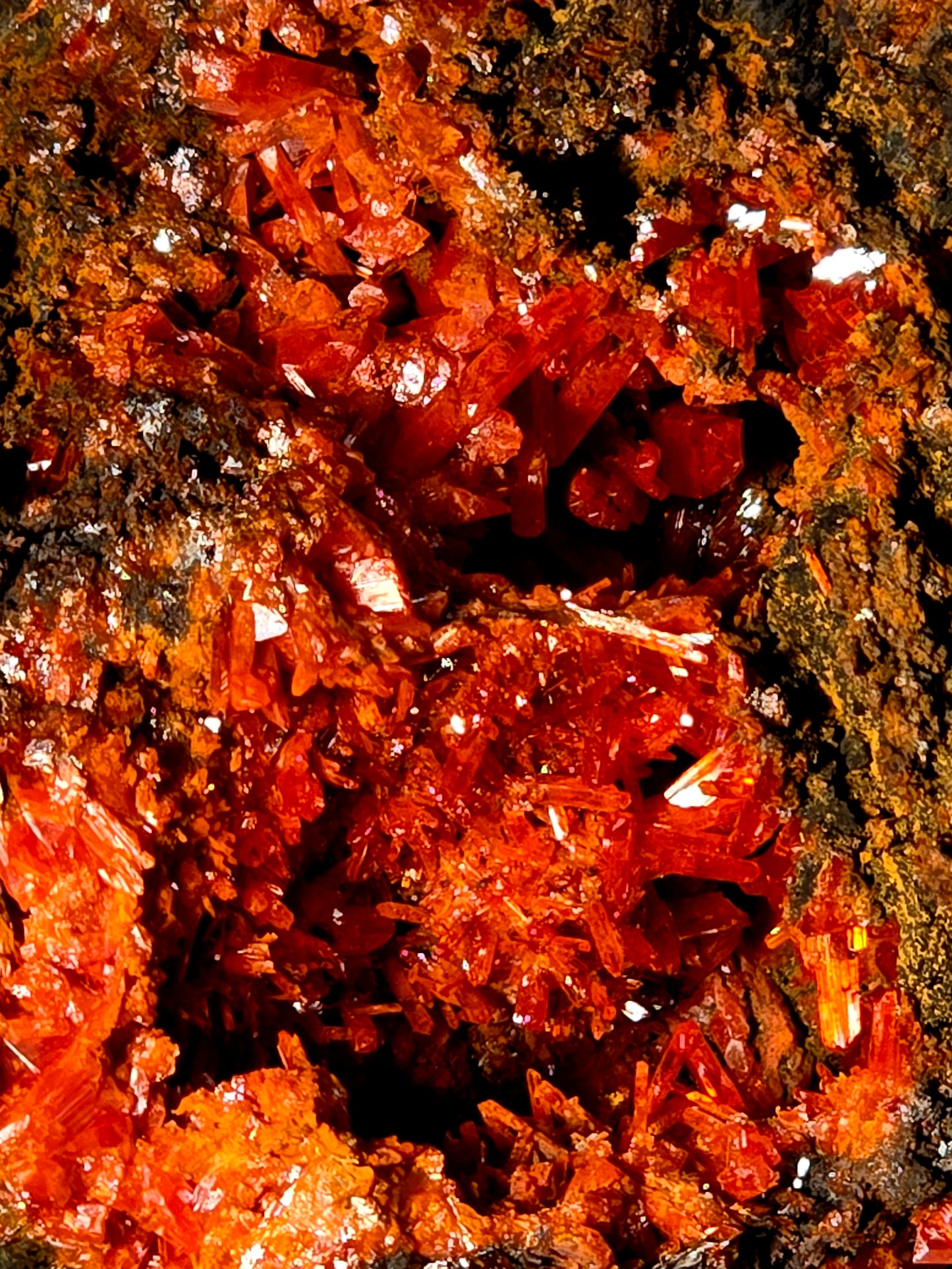 CROCOITE (cabinet)