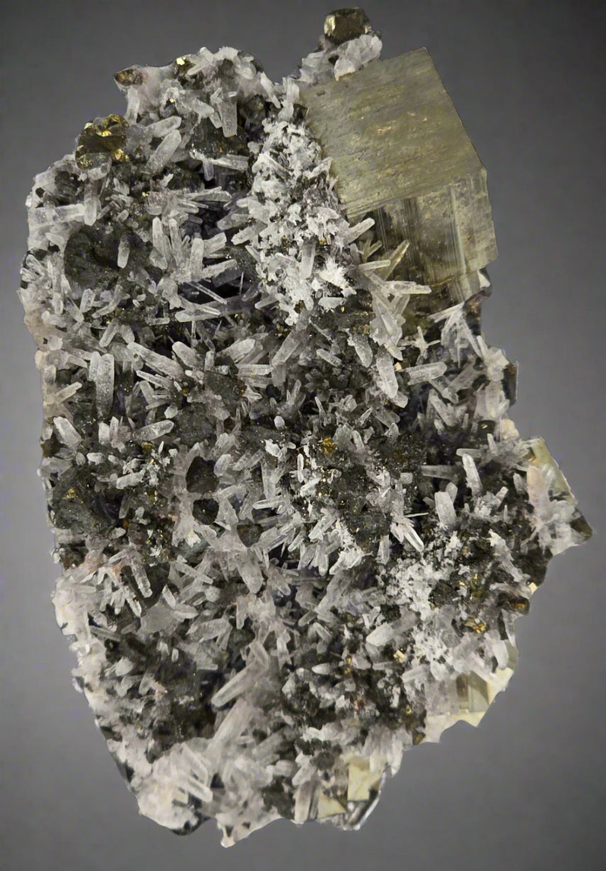 CHALCOPYRITE, PYRITE with QUARTZ