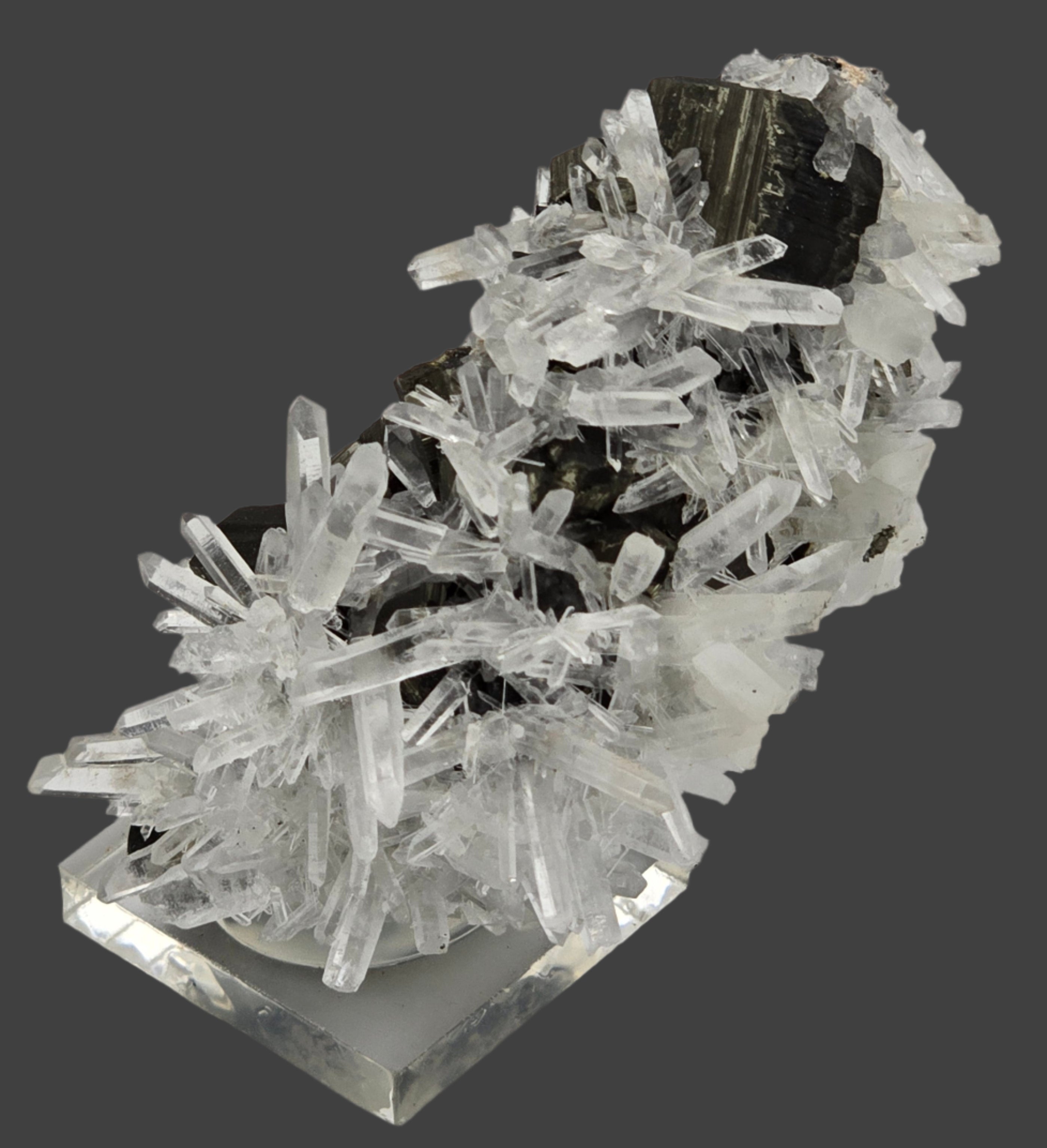 CHALCOPYRITE, PYRITE, SPHALERITE with QUARTZ  (miniature)