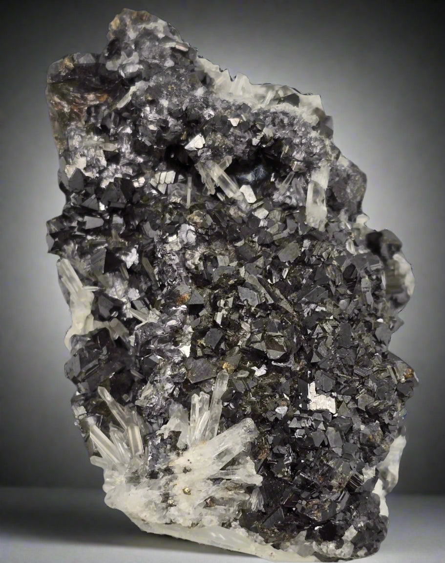 CHALCOPYRITE, SPHALERITE, QUARTZ  (small cabinet)