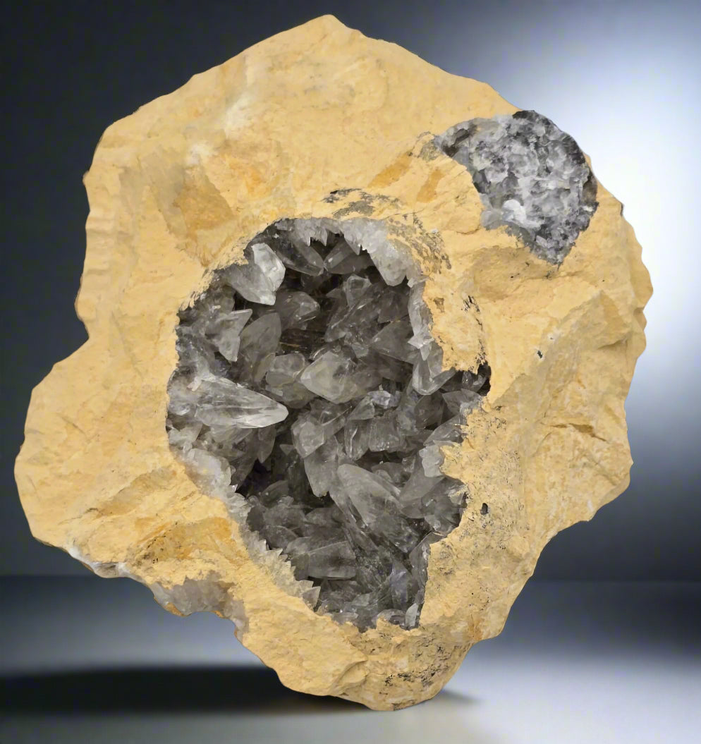 CALCITE (DOG TOOTH) TRANSPARANT (large cabinet)