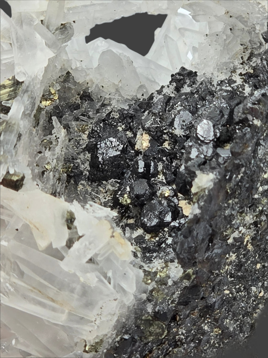 QUARTZ with SPHALERITE, CHALCOPYRITE, PYRITE and MANGANOCALCITE large cabinet