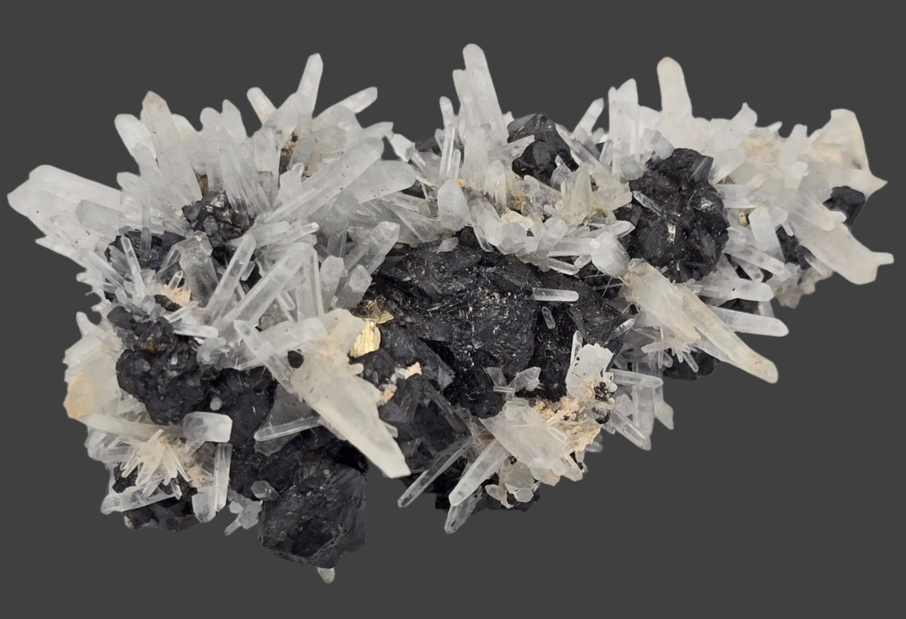 QUARTZ with SPHALERITE, CHALCOPYRITE, PYRITE and MANGANOCALCITE (cabinet)
