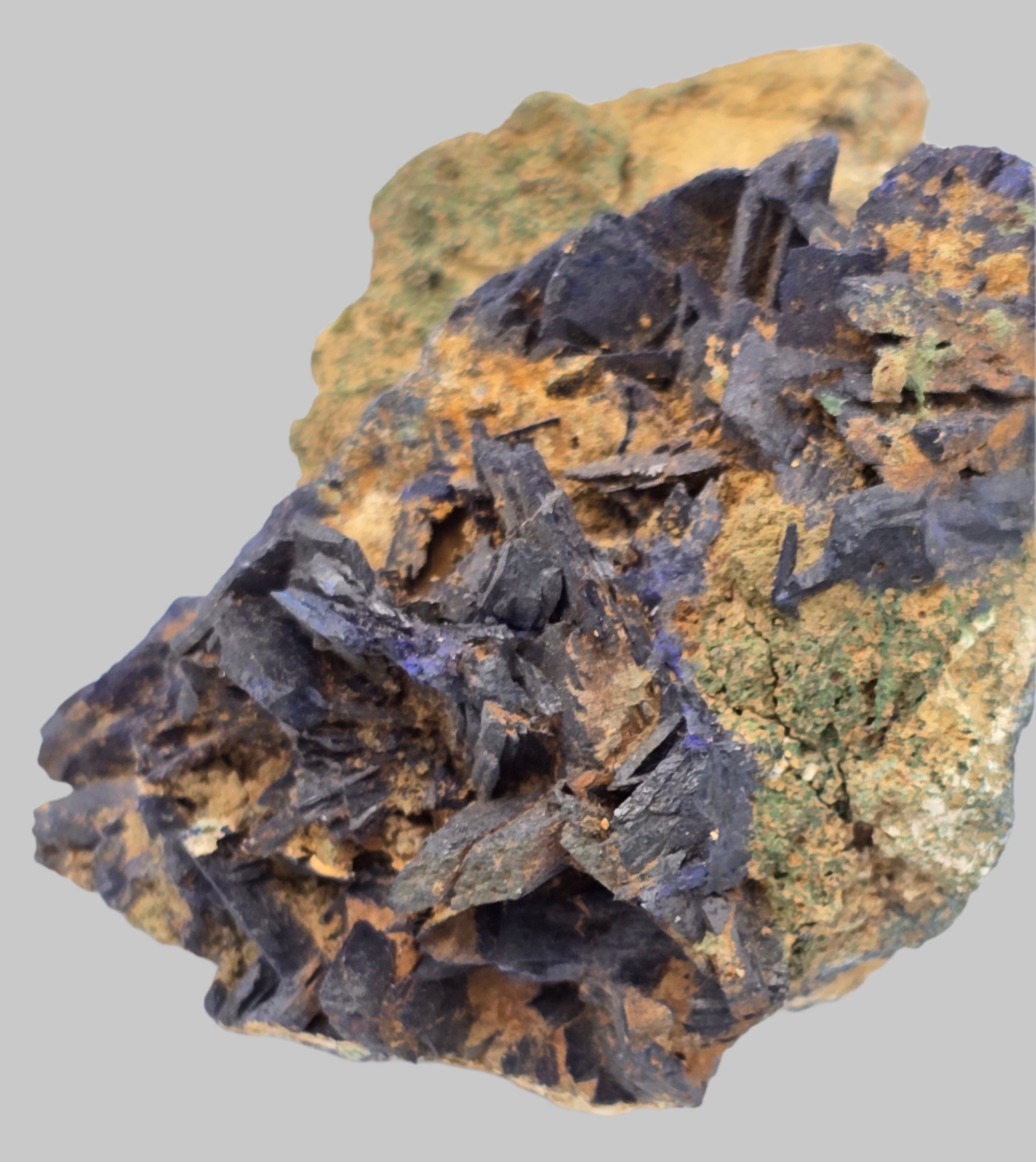 AZURITE (LARGE CABINET)