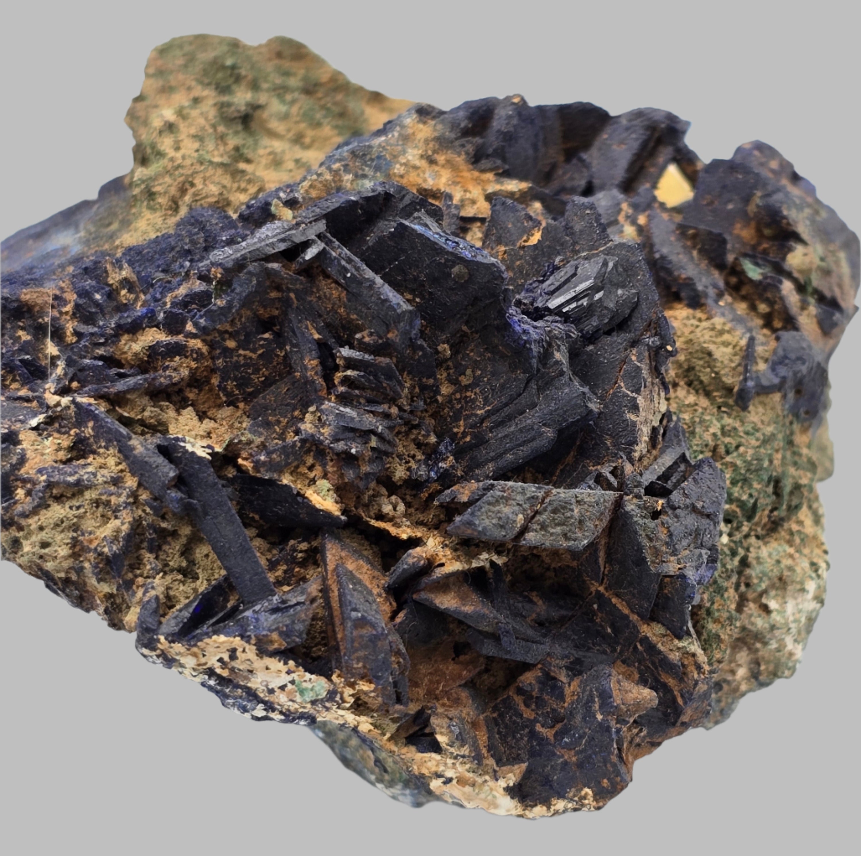 AZURITE (LARGE CABINET)