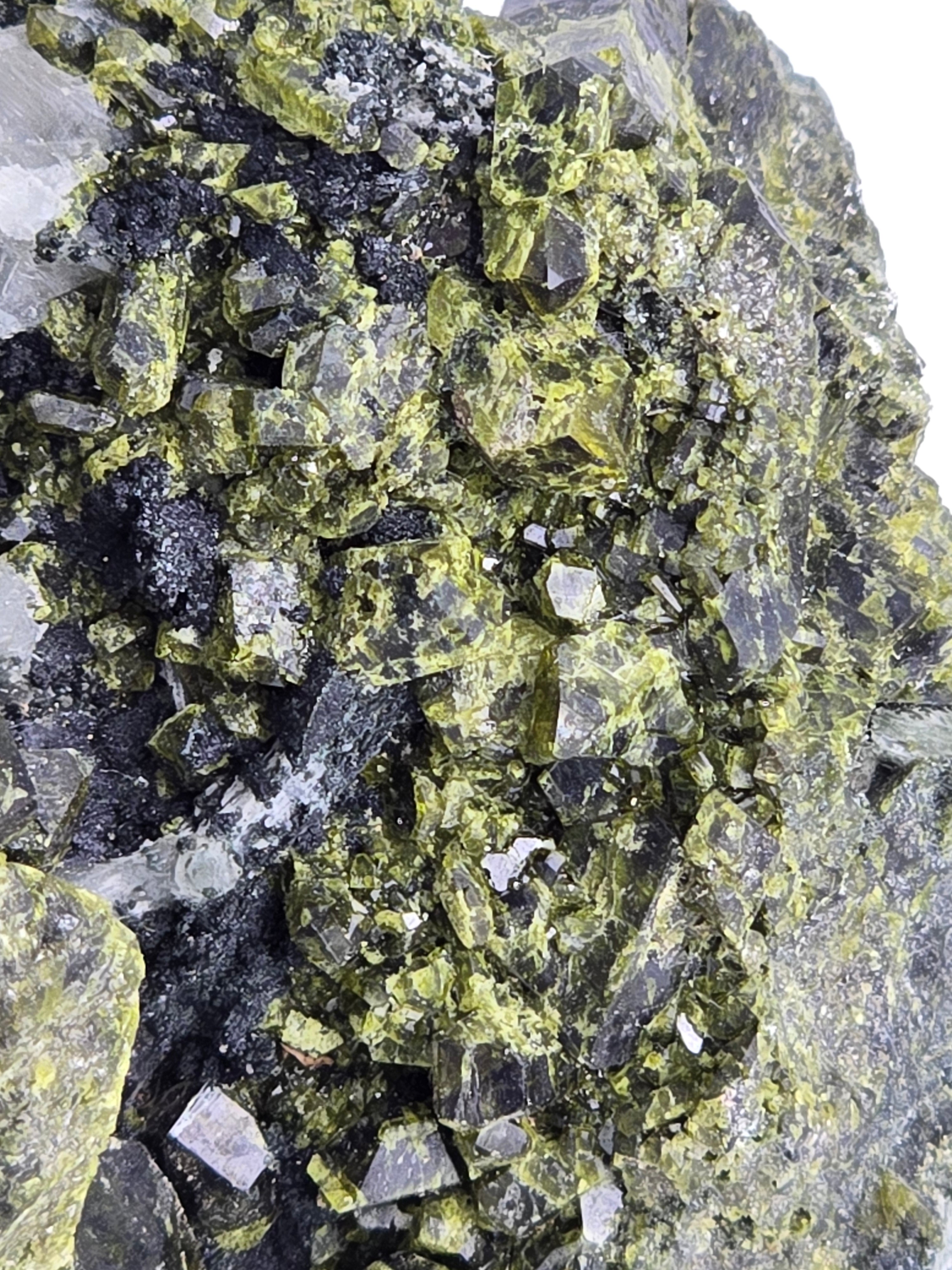 ACTINOLITE VARIETY URALITE (AFTER DIOPSIDE), QUARTZ (small cabinet)