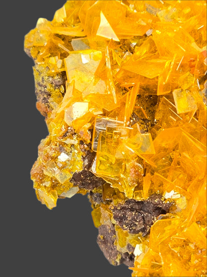 WULFENITE