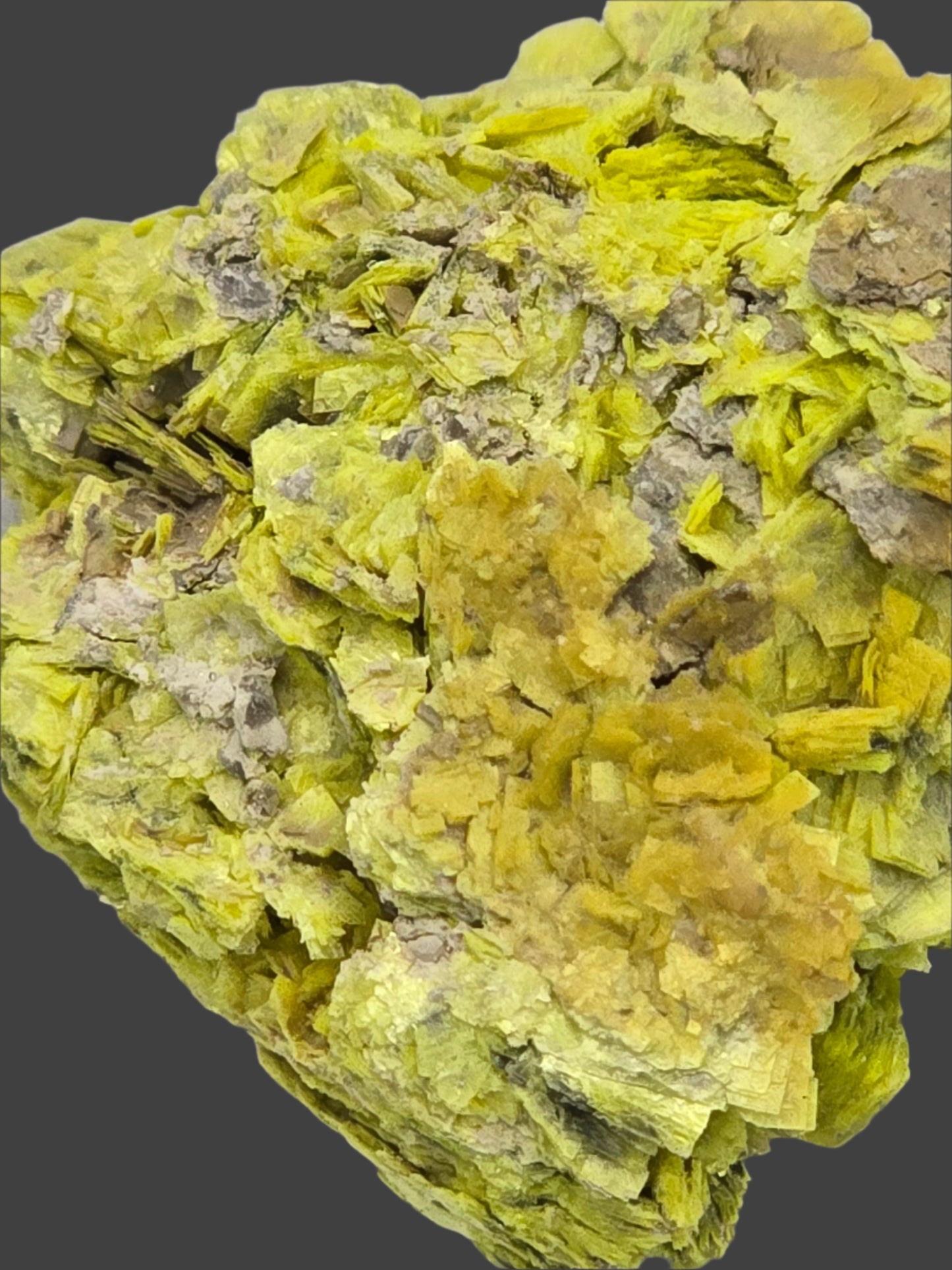 AUTUNITE (RADIOACTIVE)