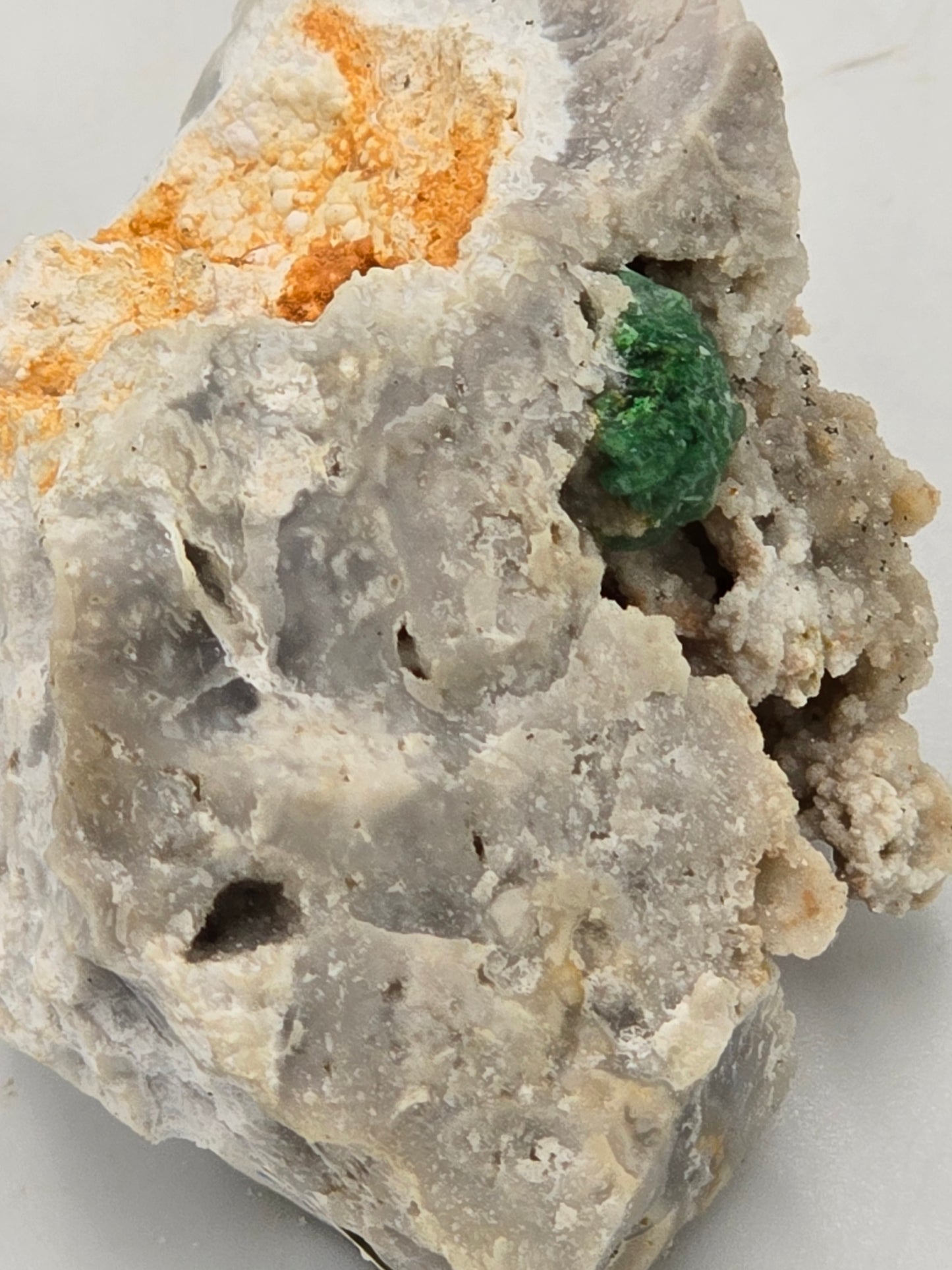 VARISCITE on CRANDALLITE