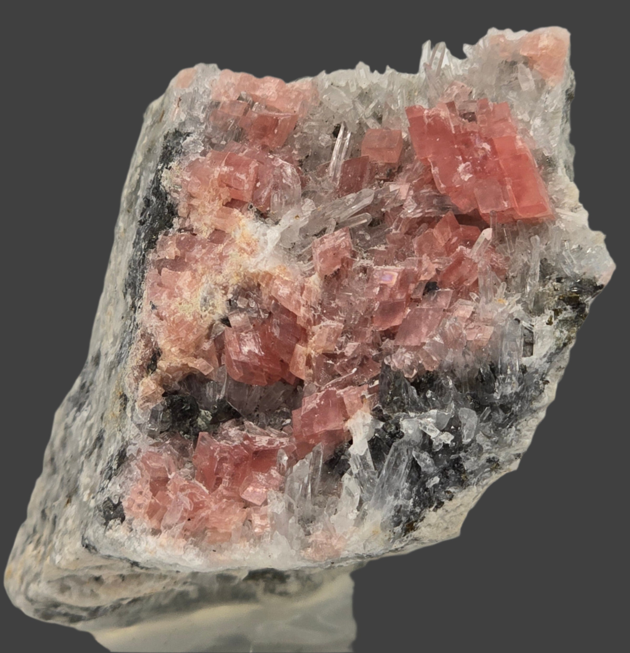 RHODOCHROSITE, QUARTZ and SPHALERITE (orange in LW UV) (small cabinet)