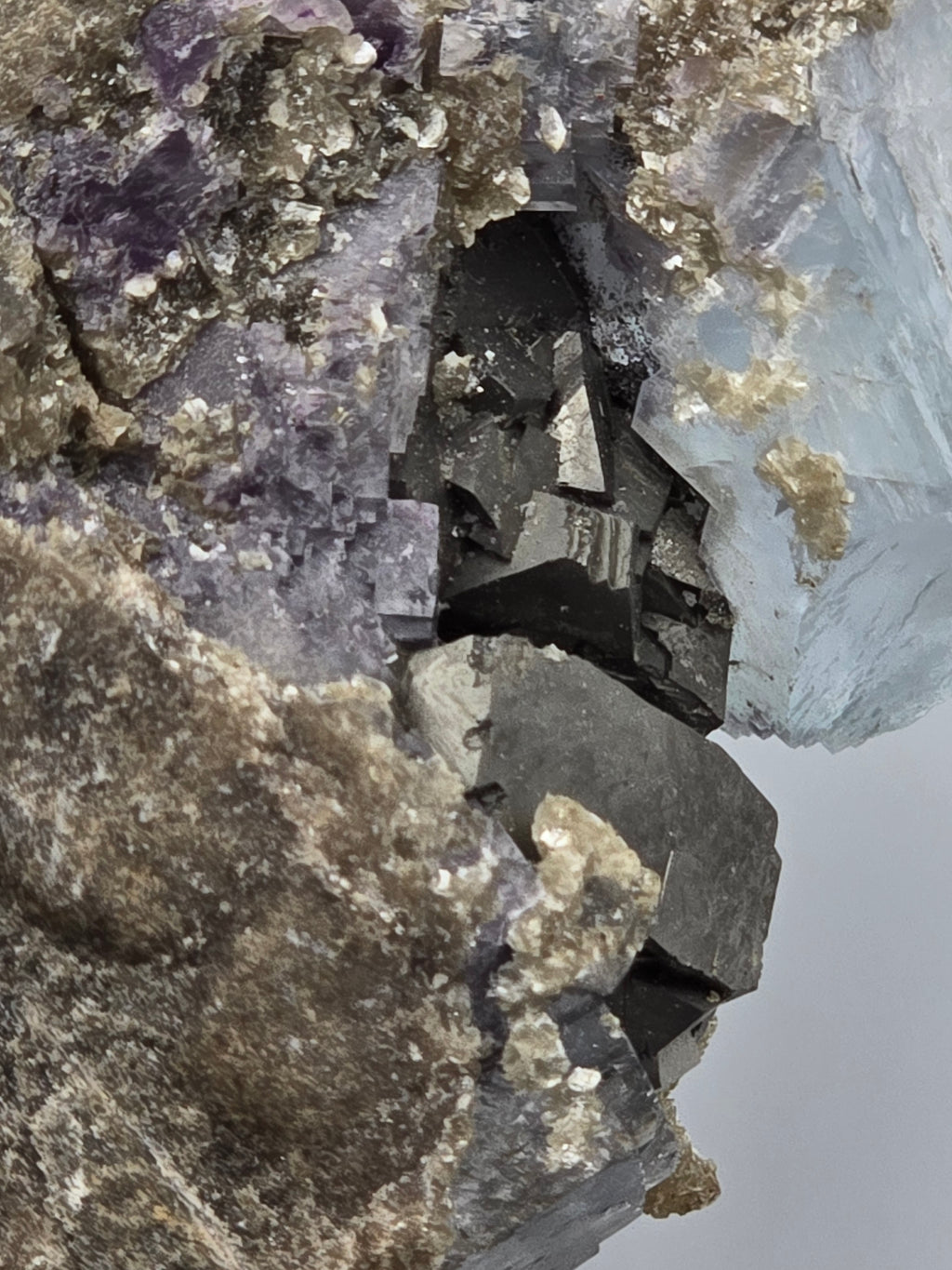 FLUORITE, PYRITE, QUARTZ