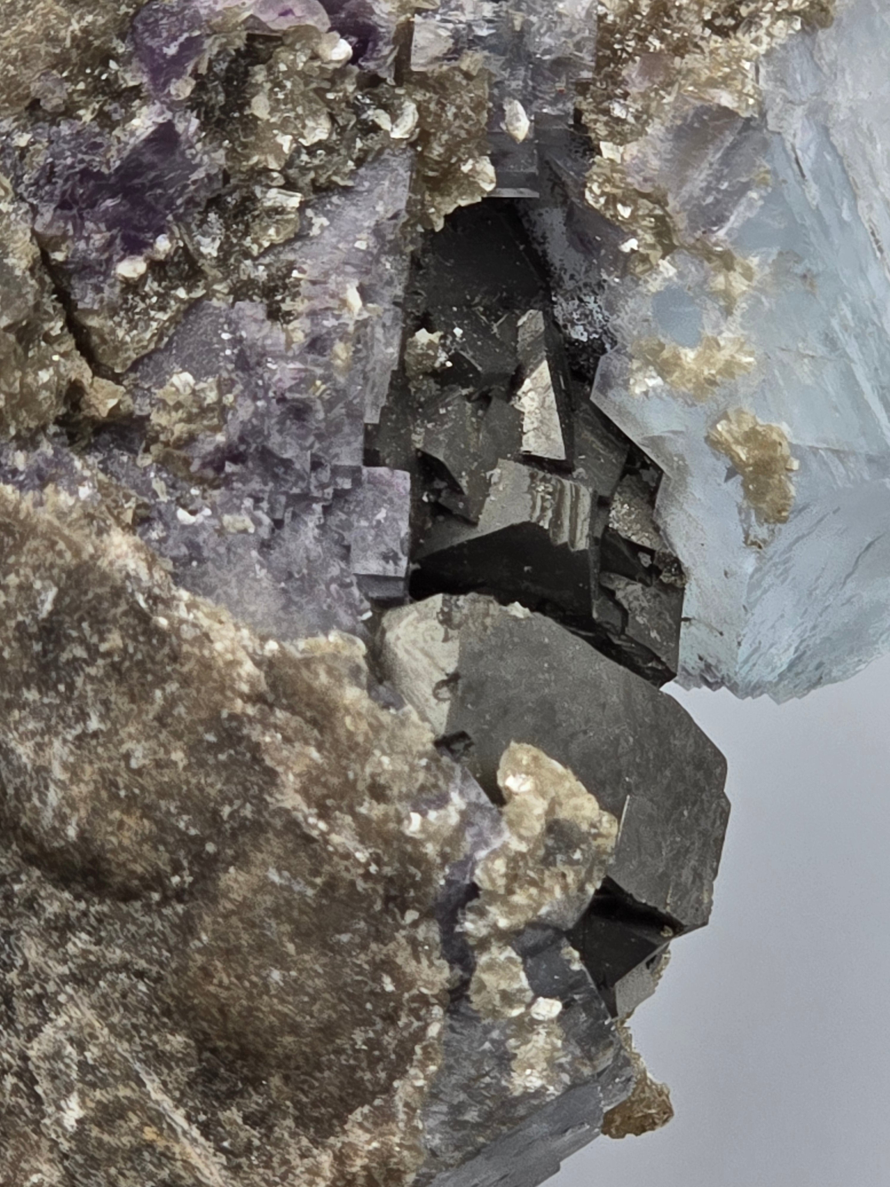 FLUORITE, PYRITE, QUARTZ