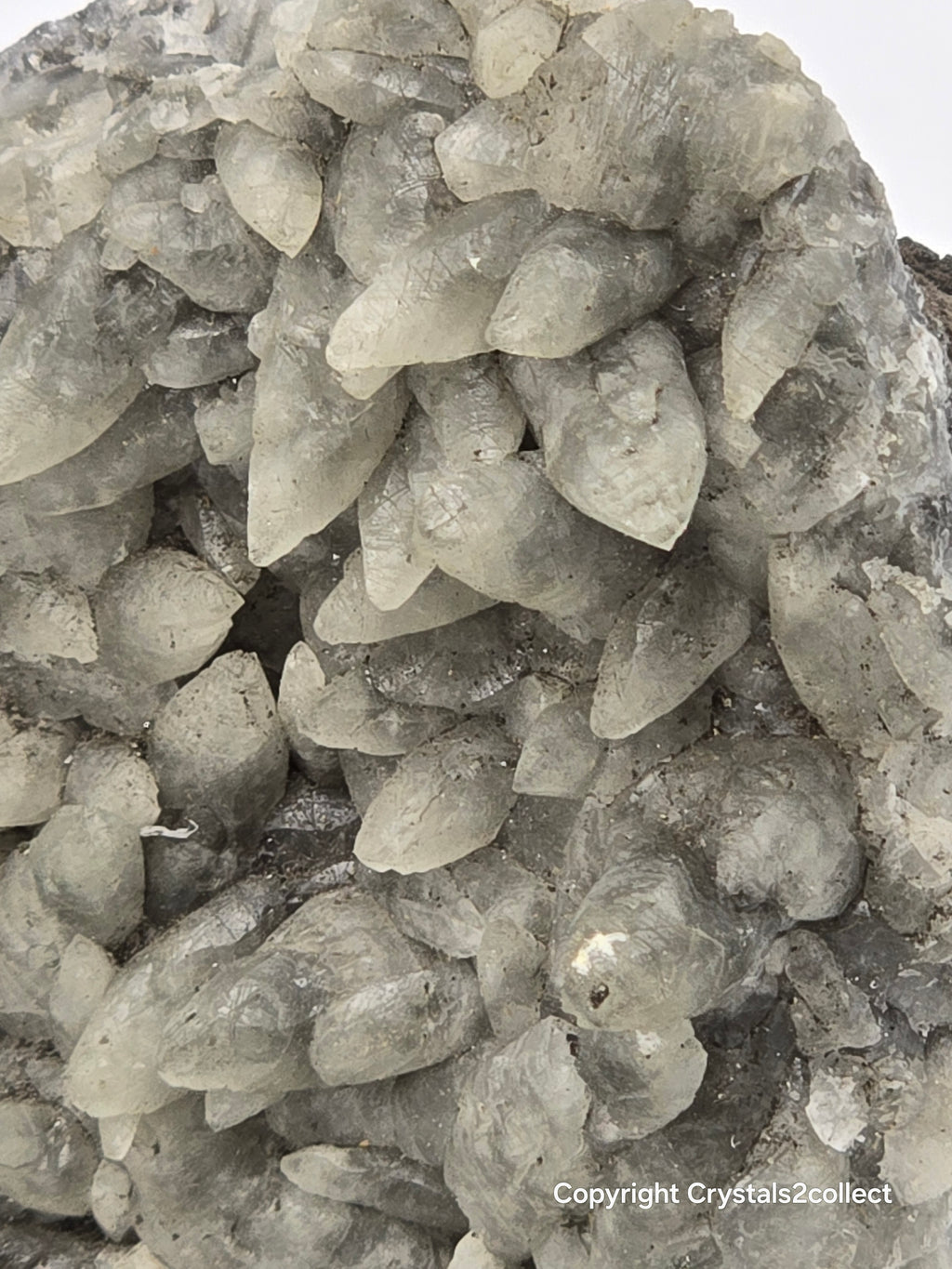 CALCITE (DOG TOOTH) GREY (LARGE CABINET)
