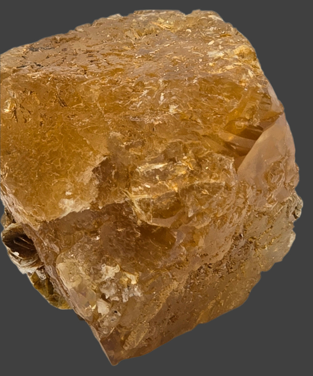 SCHEELITE (single crystal) with MUSCOVITE (small cabinet)