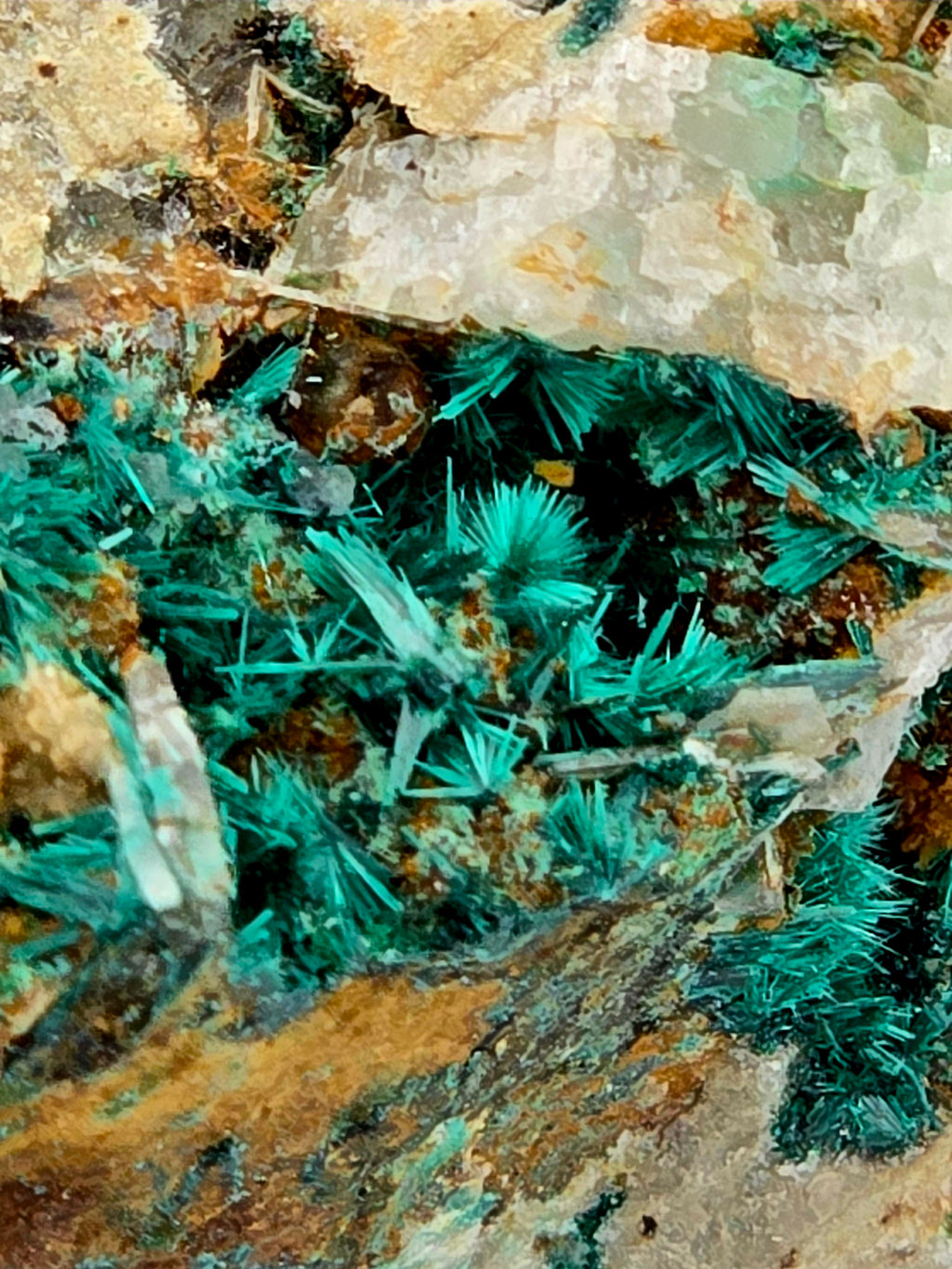 BROCHANTITE (small cabinet)