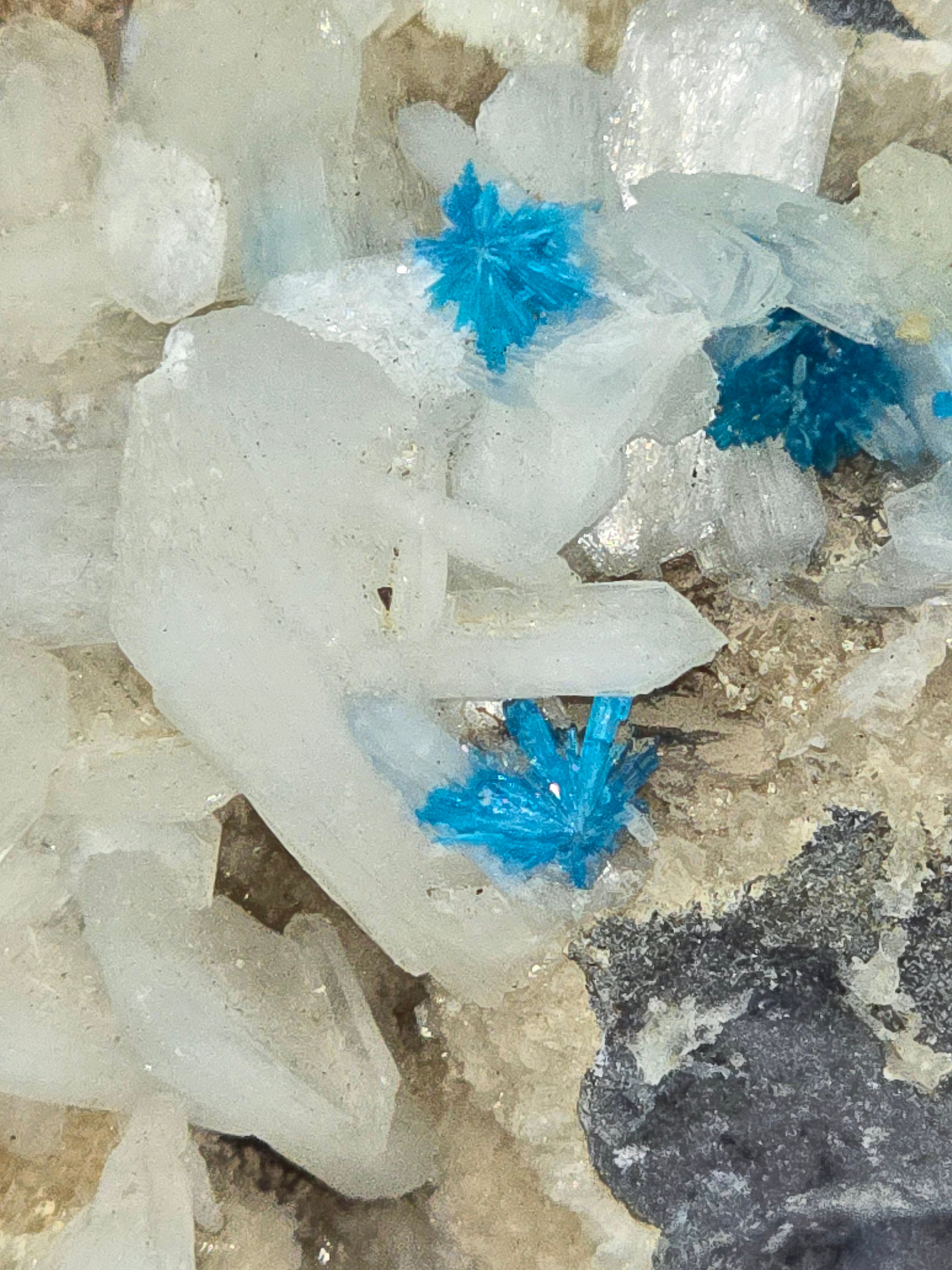 CAVANSITE with STILBITE (small cabinet)