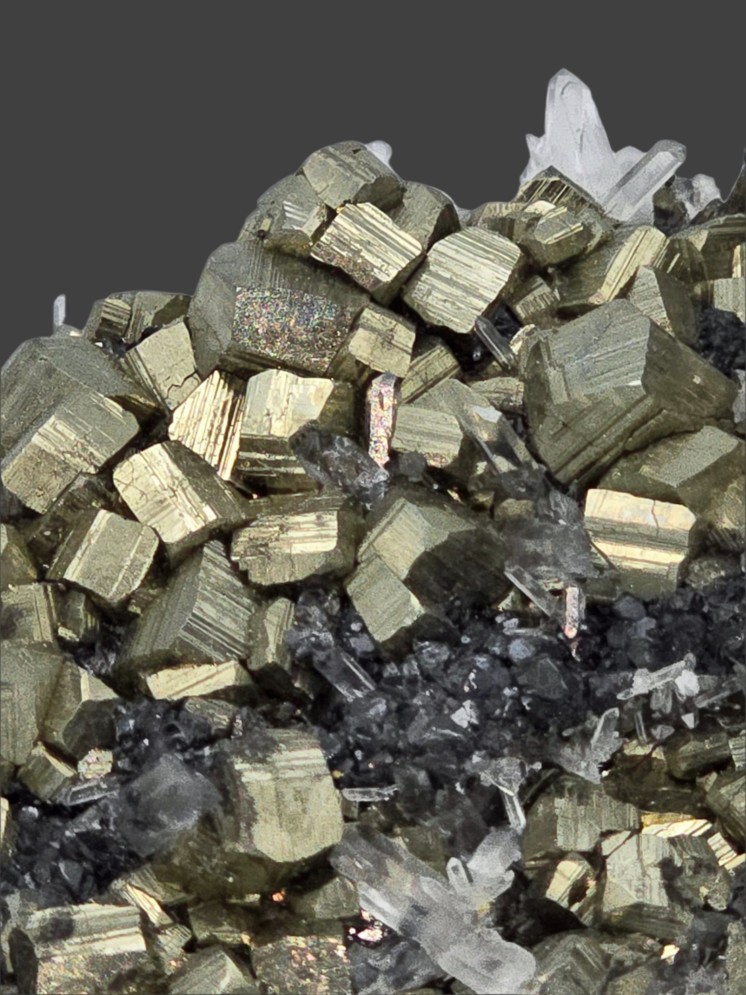 PYRITE, QUARTZ, MANGANOCALCITE, SPHALERITE (cabinet)