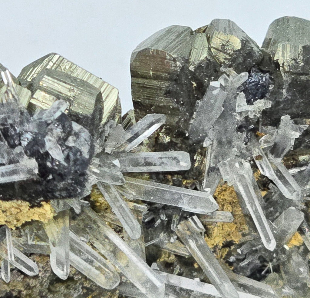 PYRITE, QUARTZ, MANGANOCALCITE, SPHALERITE (cabinet)