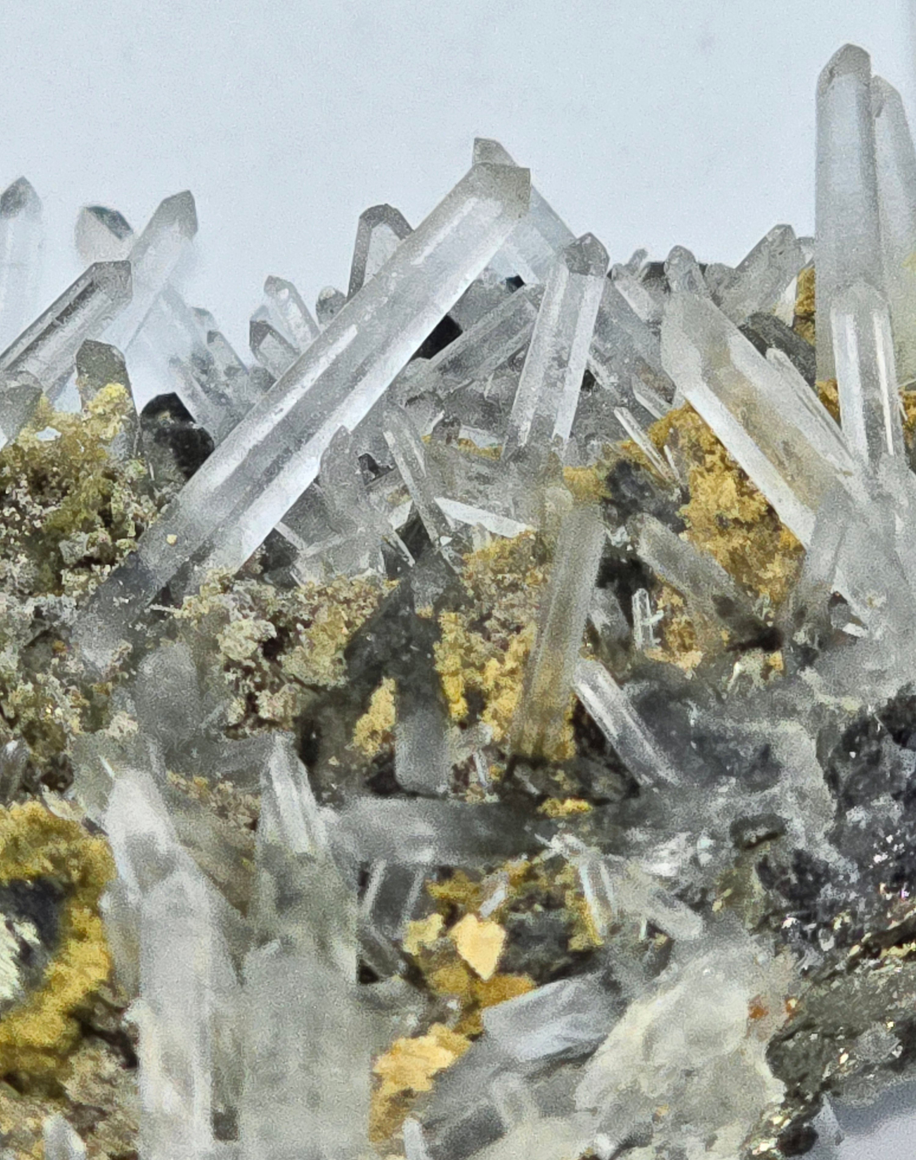 PYRITE, QUARTZ, MANGANOCALCITE, SPHALERITE (cabinet)