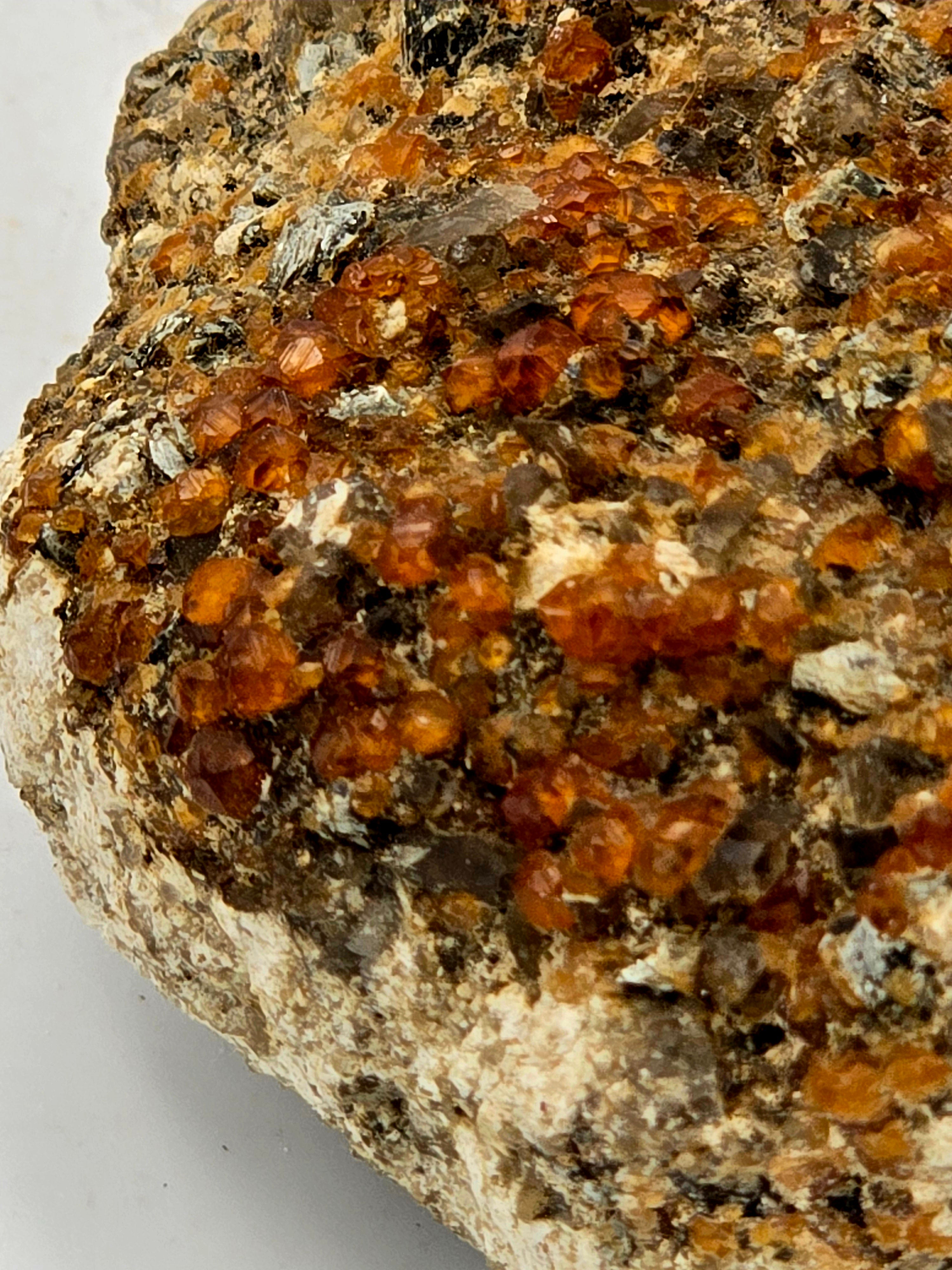 GROSSULAR GARNETS, QUARTZ, HEMATITE (miniature)