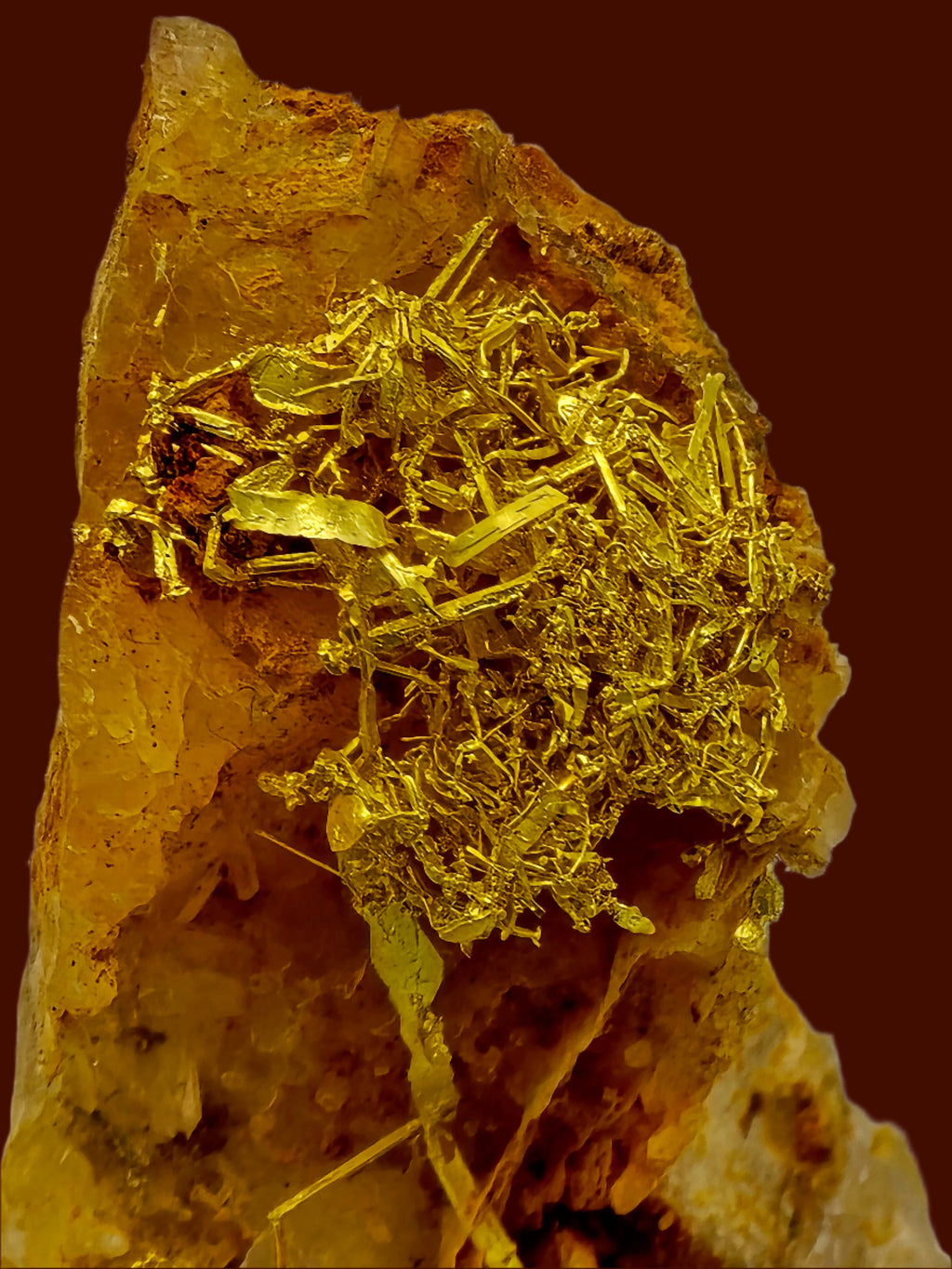 GOLD WIRES ON MATRIX (small cabinet)