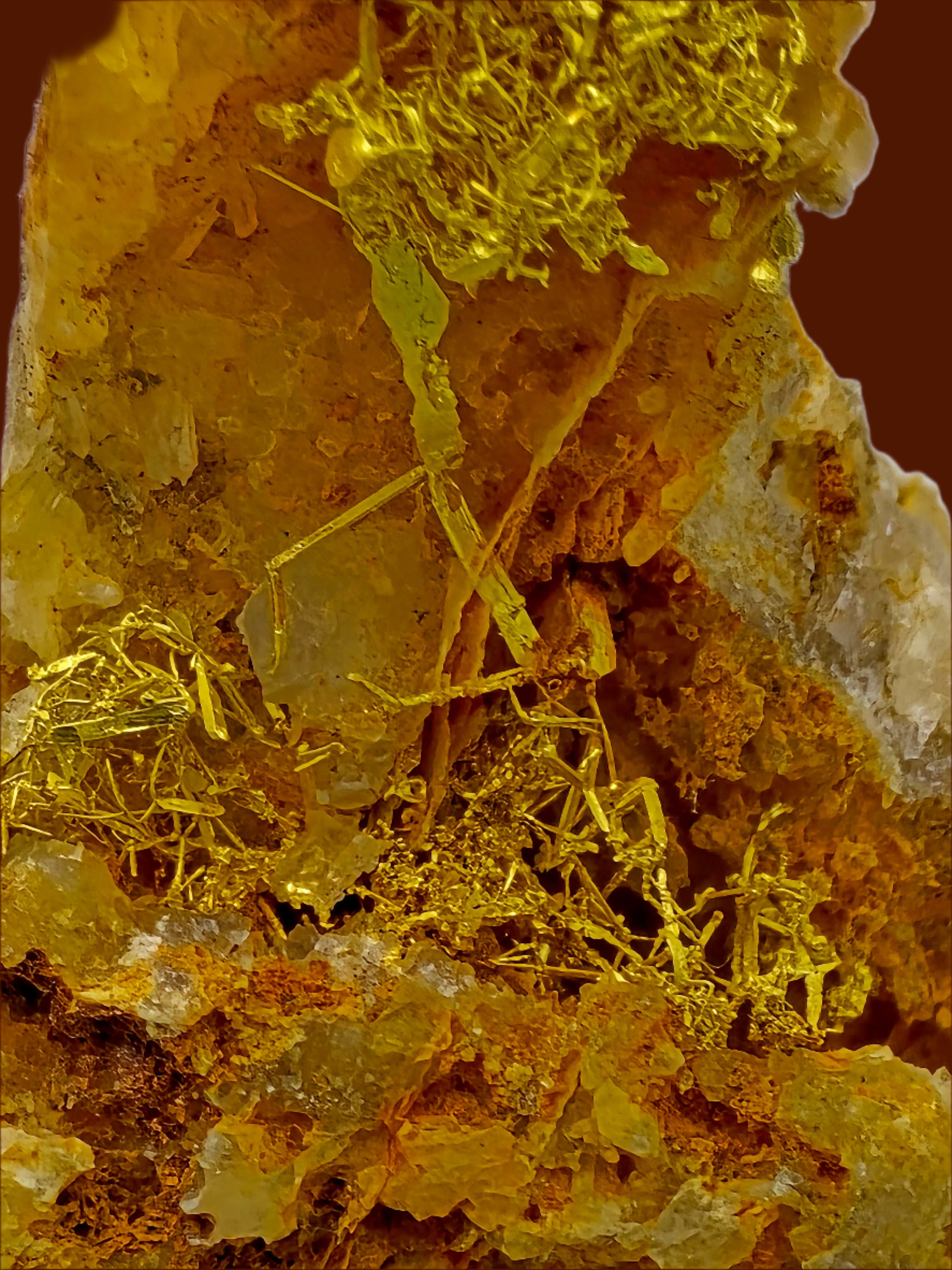 GOLD WIRES ON MATRIX (small cabinet)