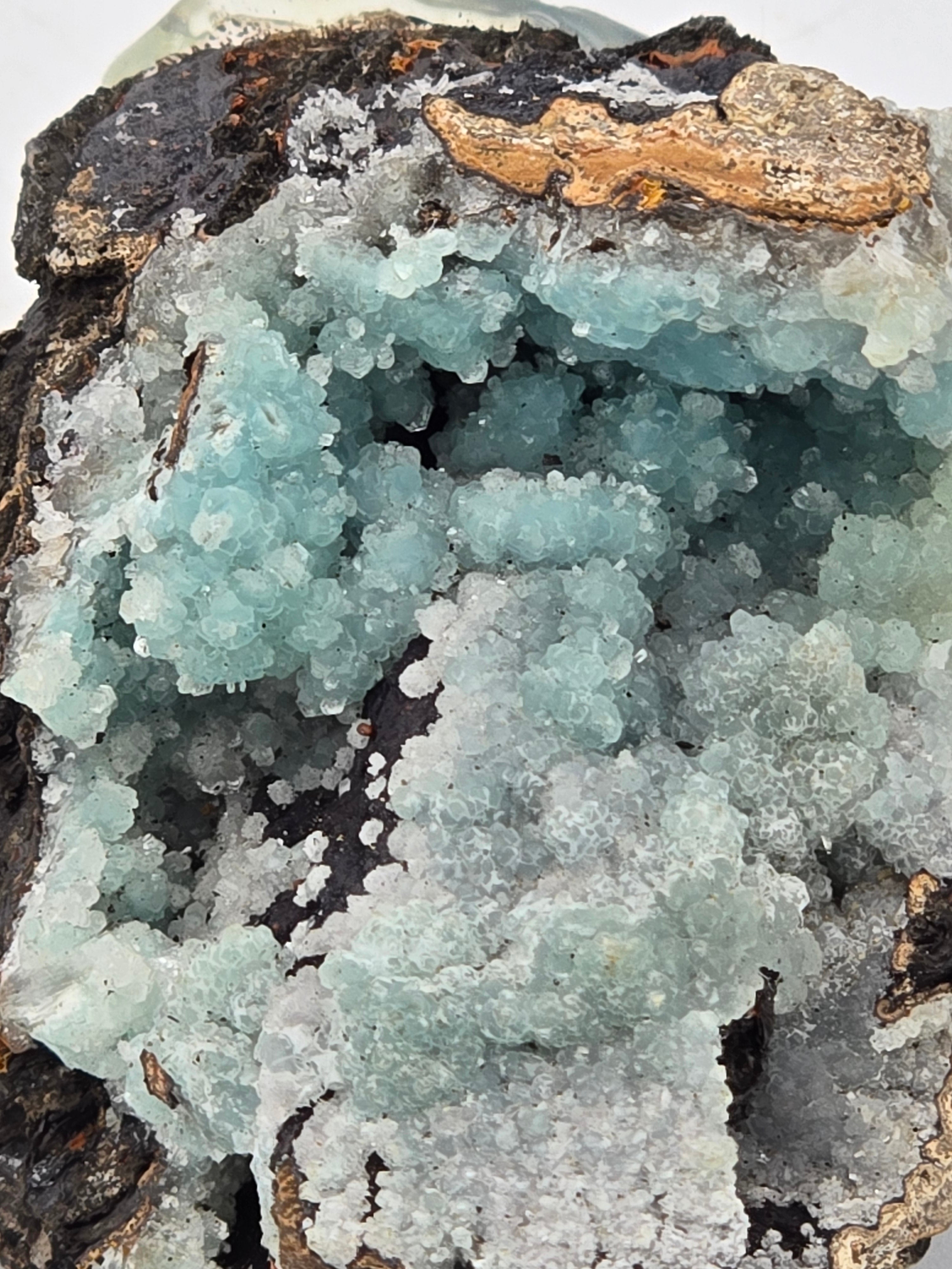 SMITHSONITE on HEMIMORPHITE (miniature)