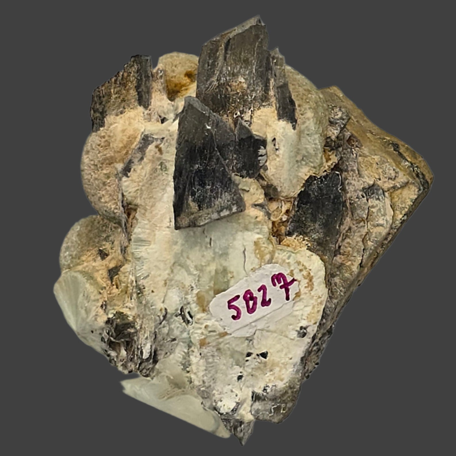 WAVELLITE (small cabinet)