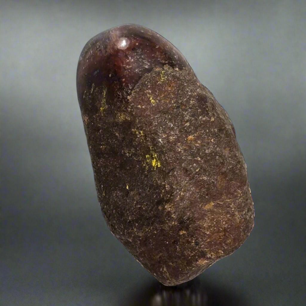 CORUNDUM CRYSTAL (33 mm)