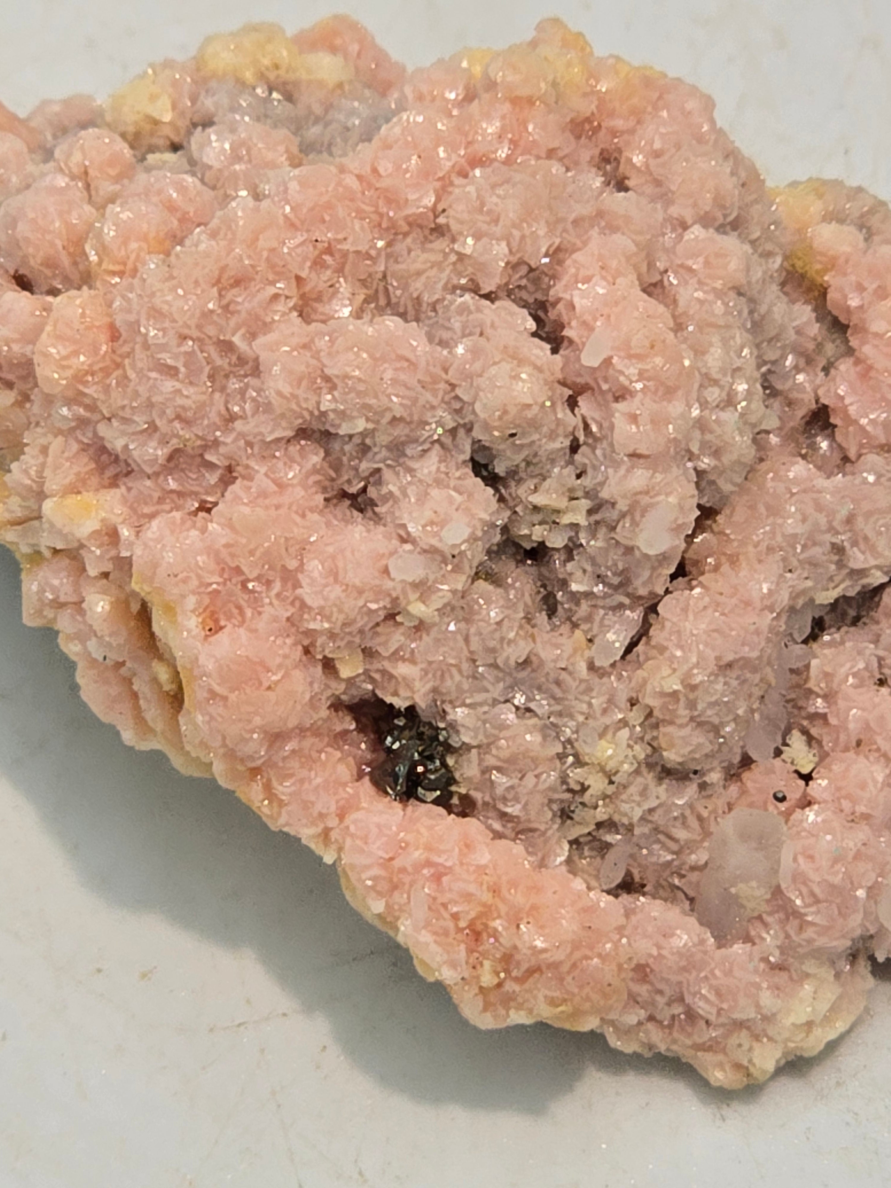RHODOCHROSITE, CHALCOPYRITE, QUARTZ (small cabinet)