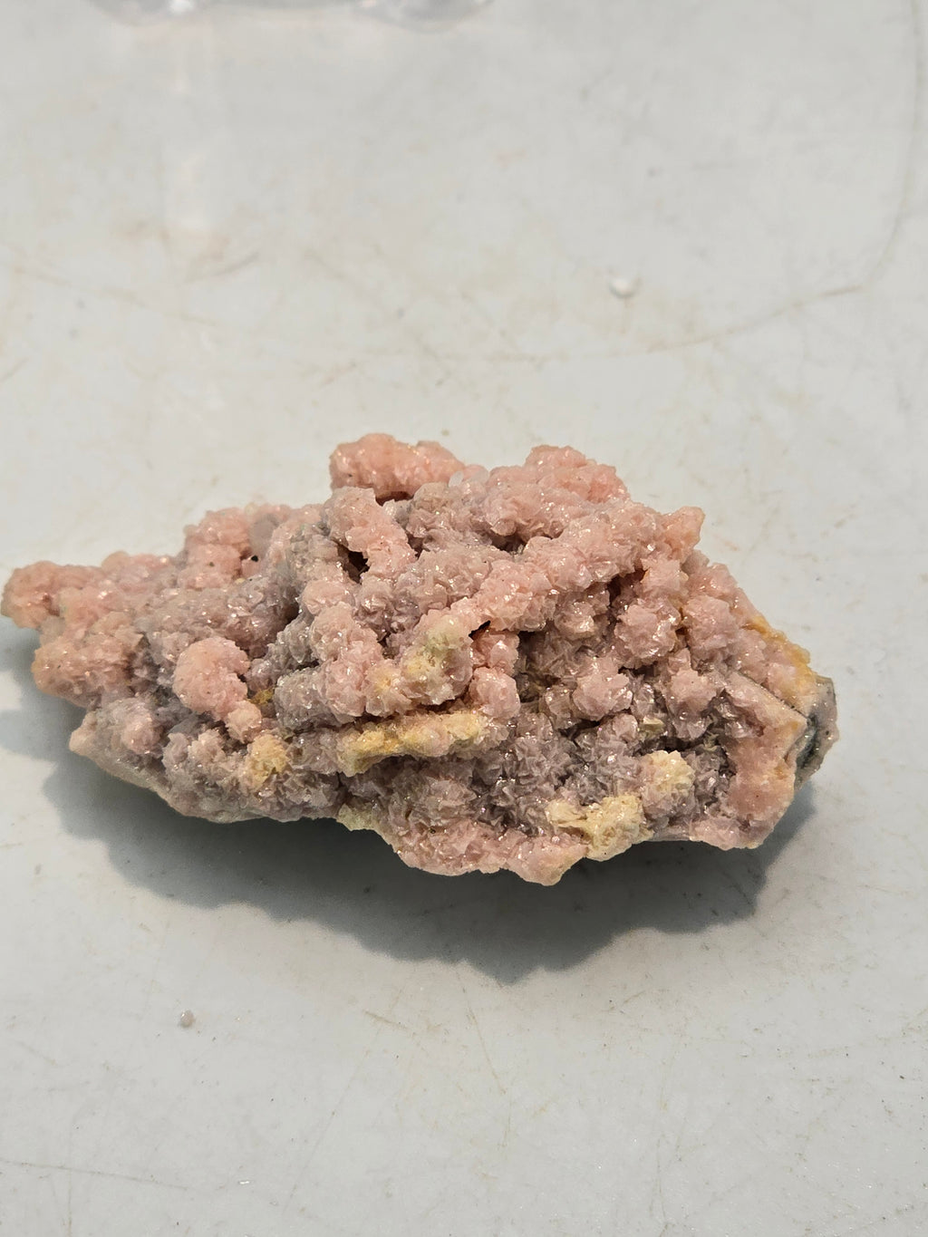 RHODOCHROSITE, CHALCOPYRITE, QUARTZ (small cabinet)