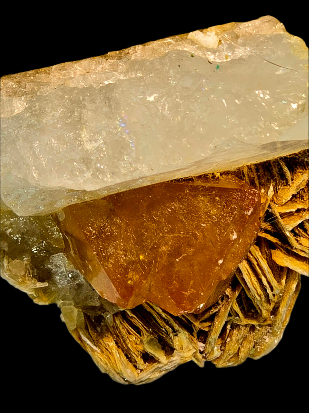 SCHEELITE (TWIN) with MUSCOVITE and QUARTZ (small cabinet)