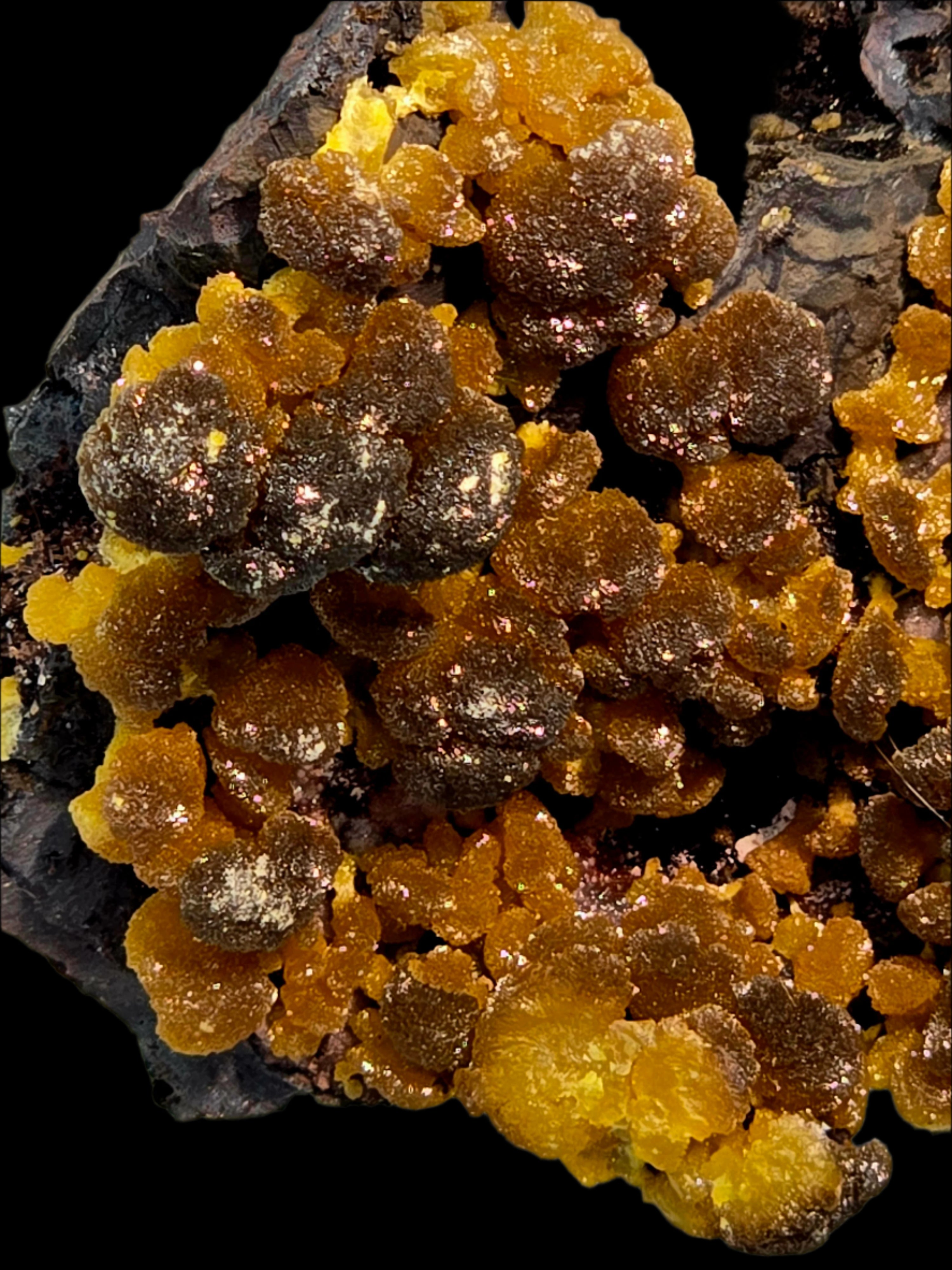 MIMETITE on LIMONITE (cabinet)