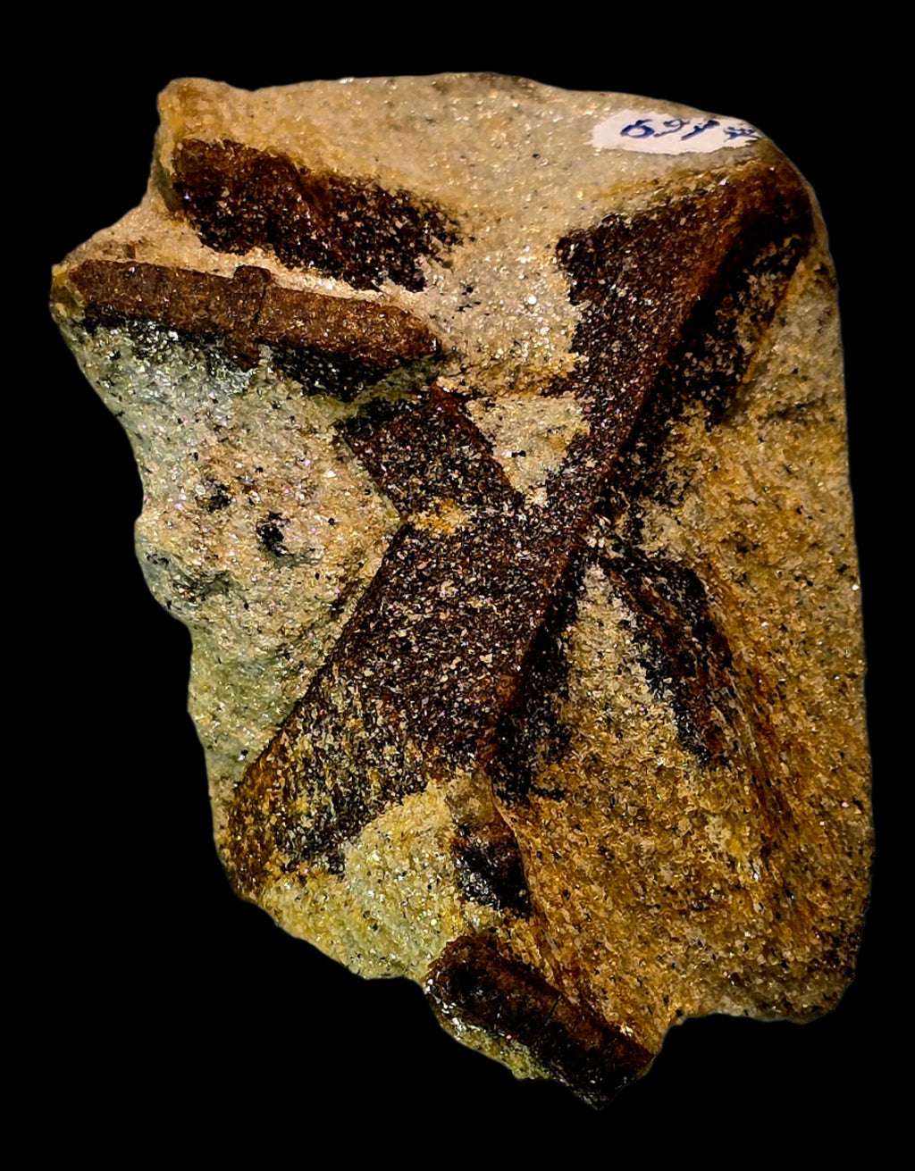 STAUROLITE, KEIVY KOLA RUSSIE (petite armoire)