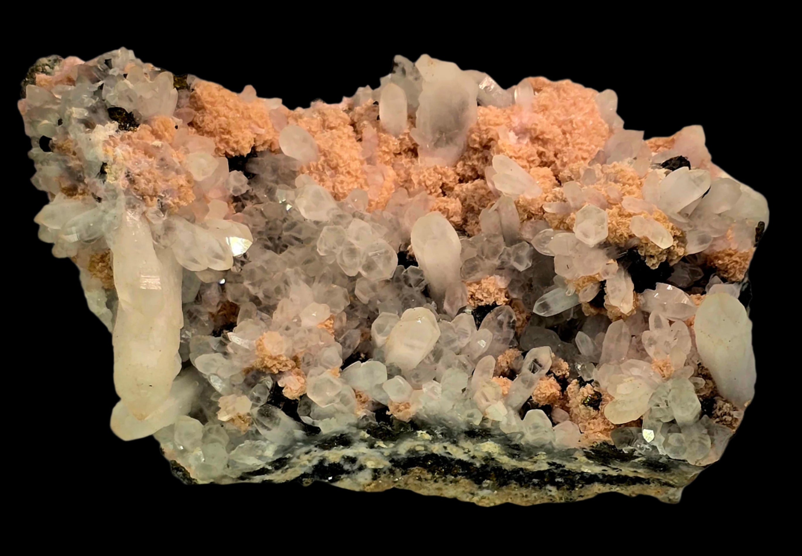 RHODOCHROSITE, QUARTZ, CHALCOPYRITE (cabinet)