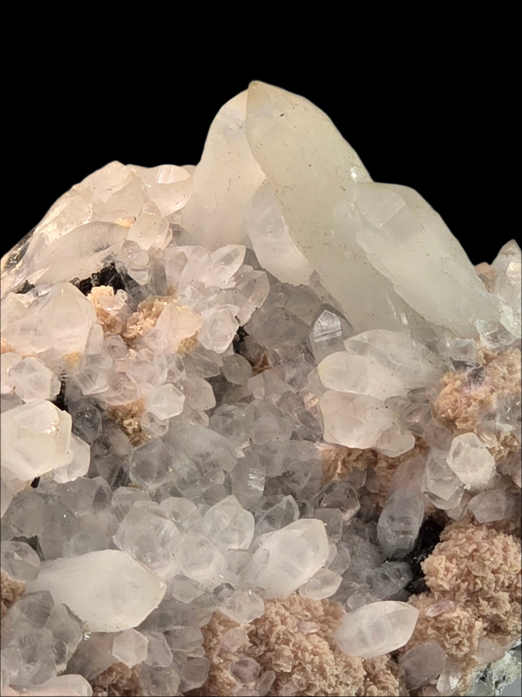 RHODOCHROSITE, QUARTZ, CHALCOPYRITE (cabinet)