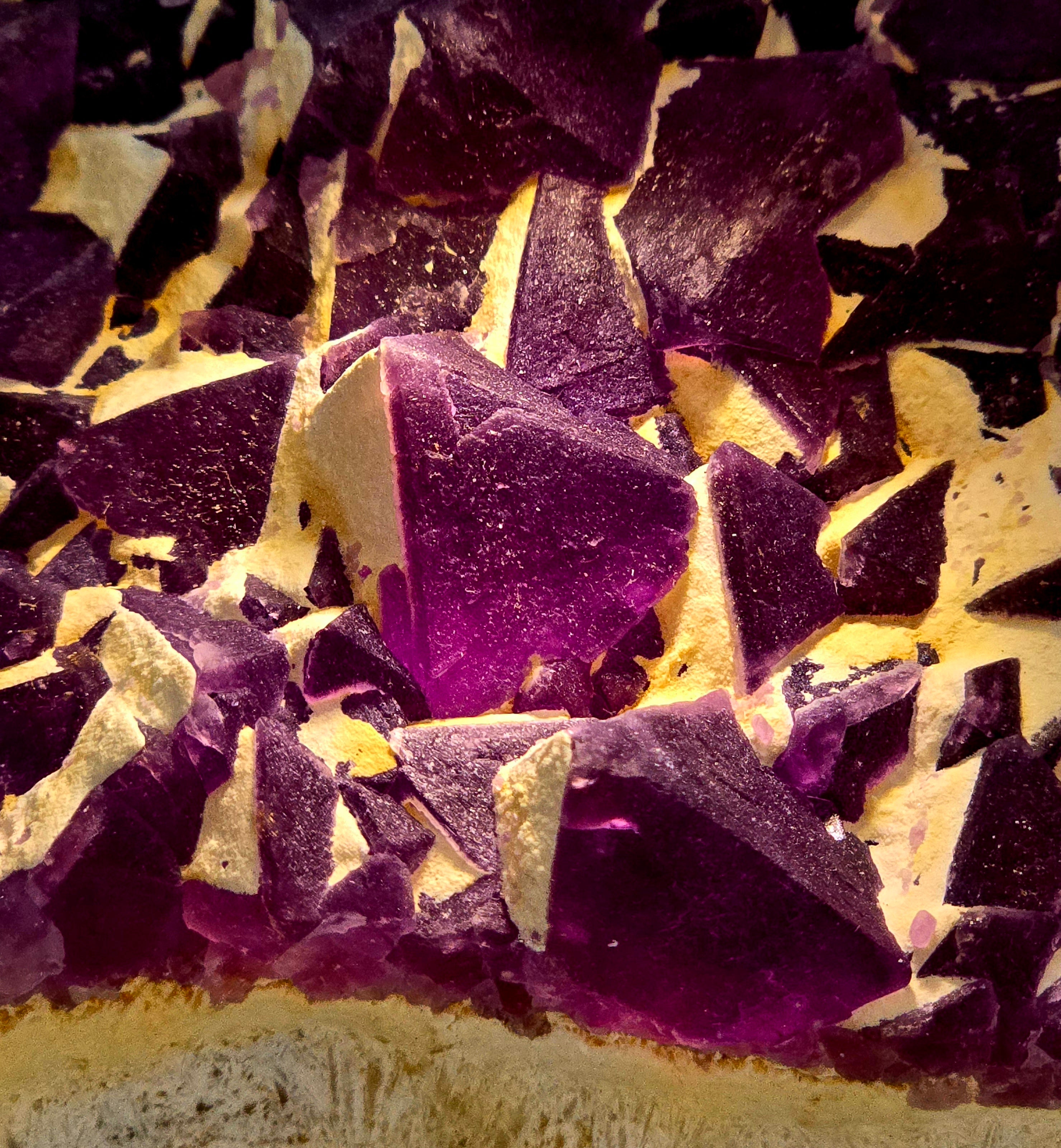 FLUORITE PURPLE (large cabinet)