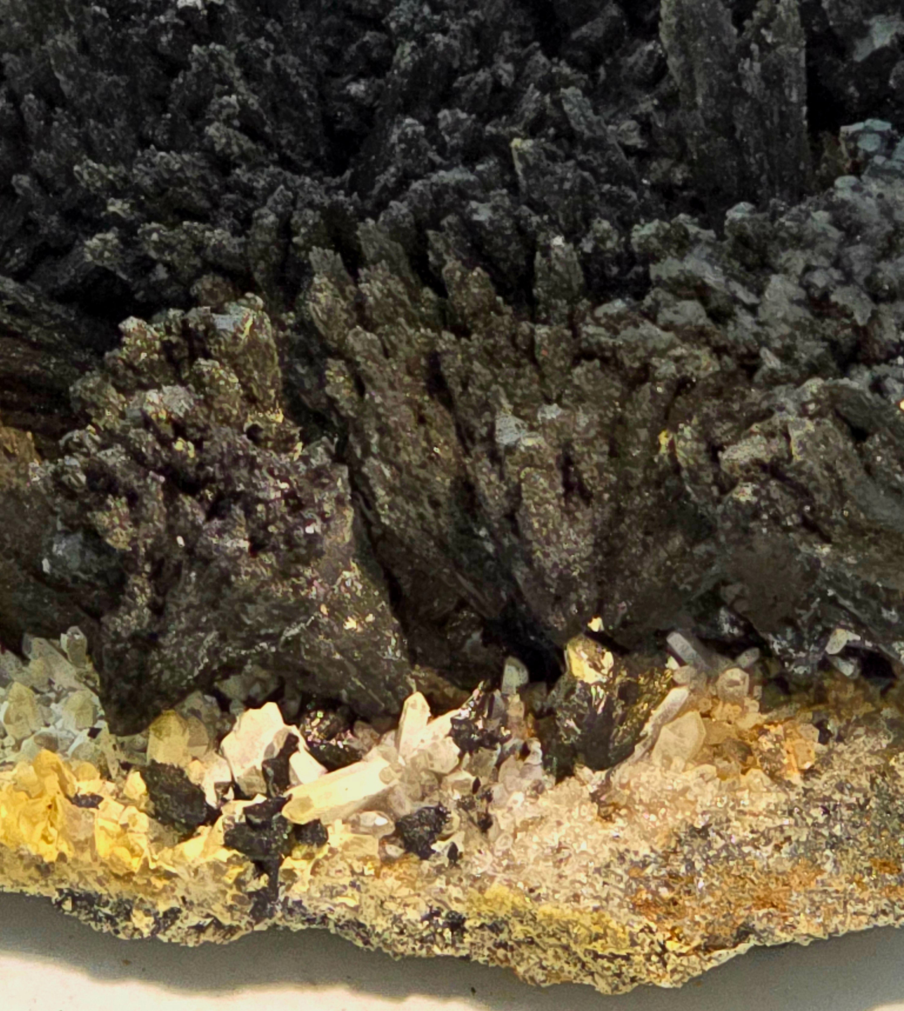 GOETHITE and QUARTZ (large cabinet)