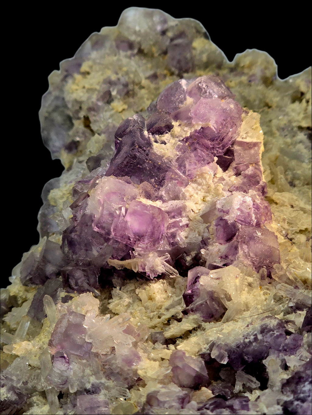FLUORITE on QUARTZ large cabinet