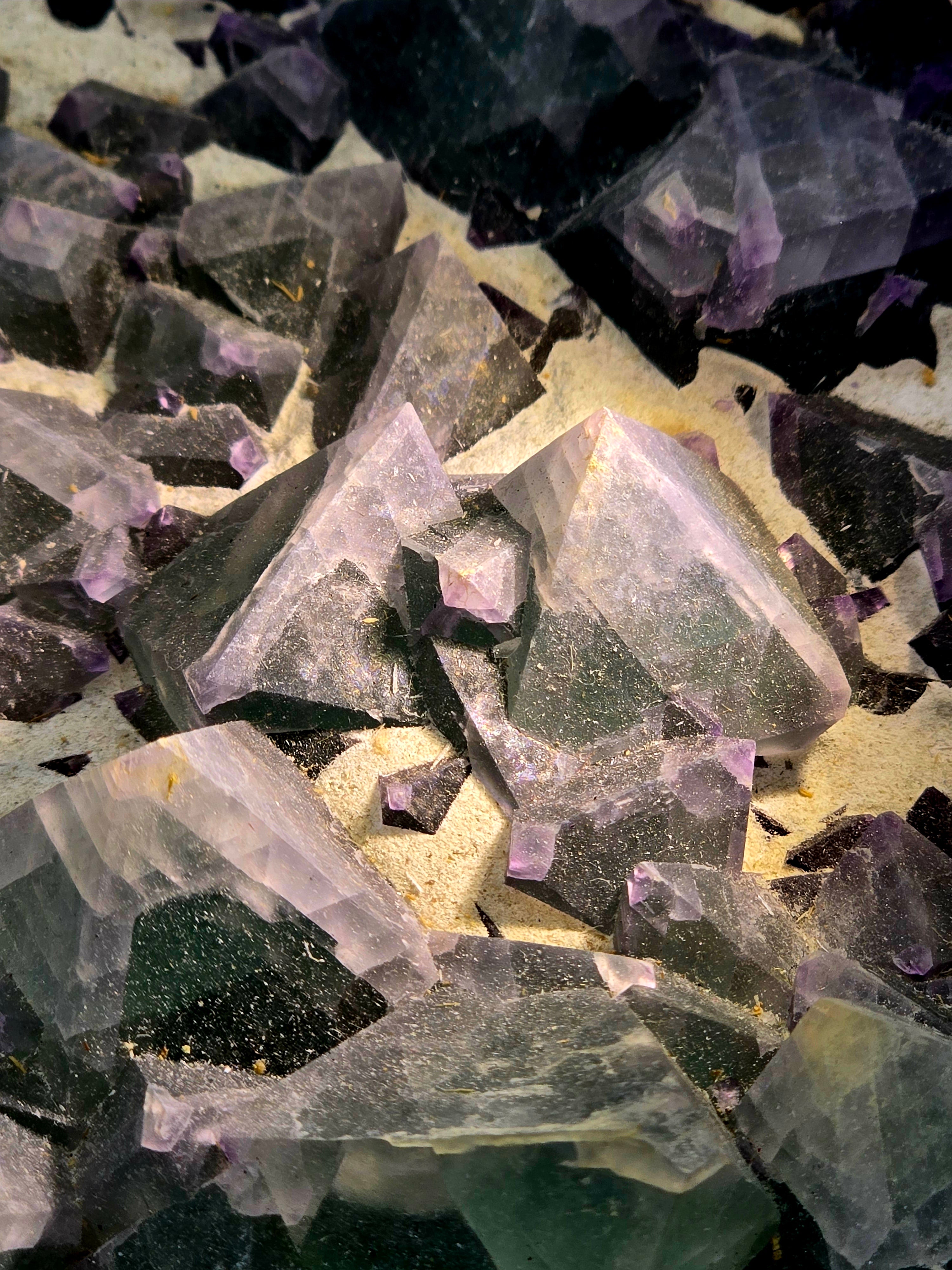 FLUORITE bi-color  (large cabinet)