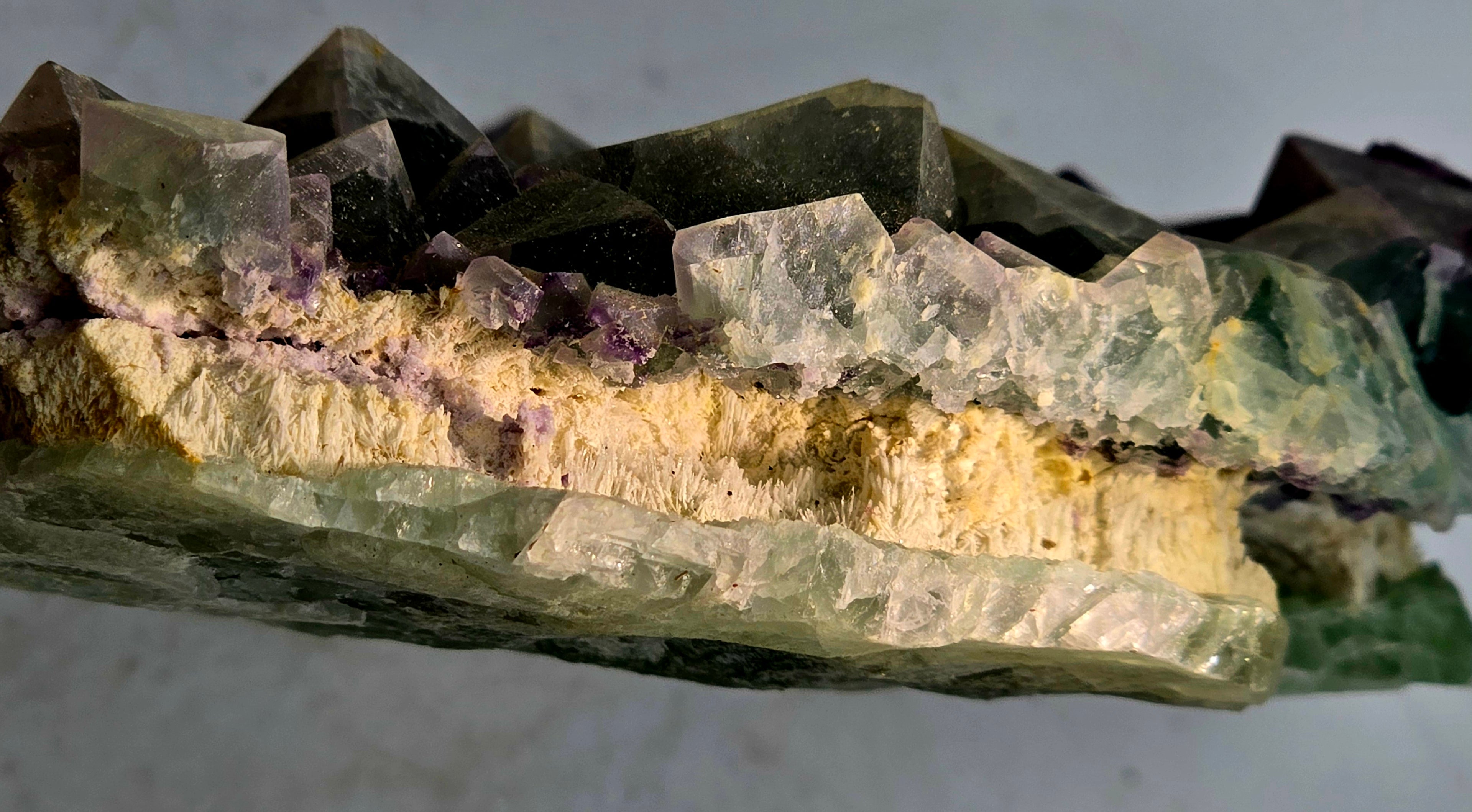 FLUORITE bi-color  (large cabinet)